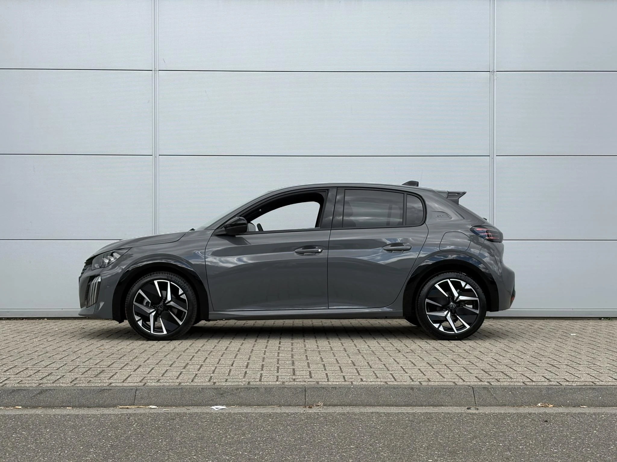 Peugeot-208-image-2
