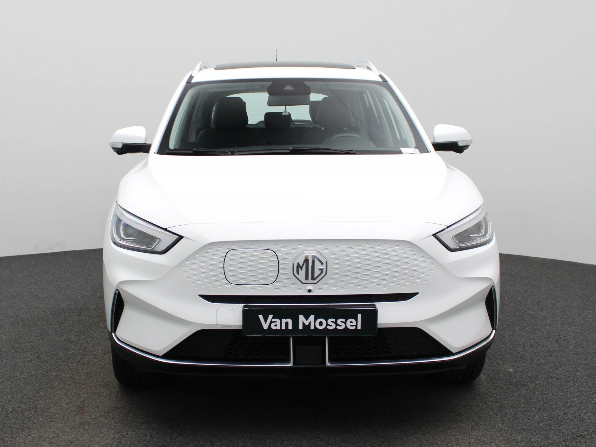 MG-ZS EV-image-2
