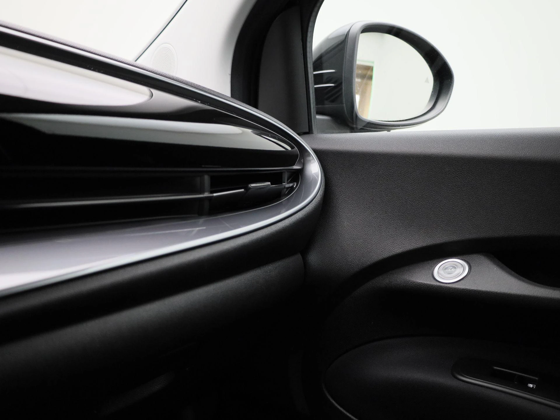 Fiat-500e-image-27
