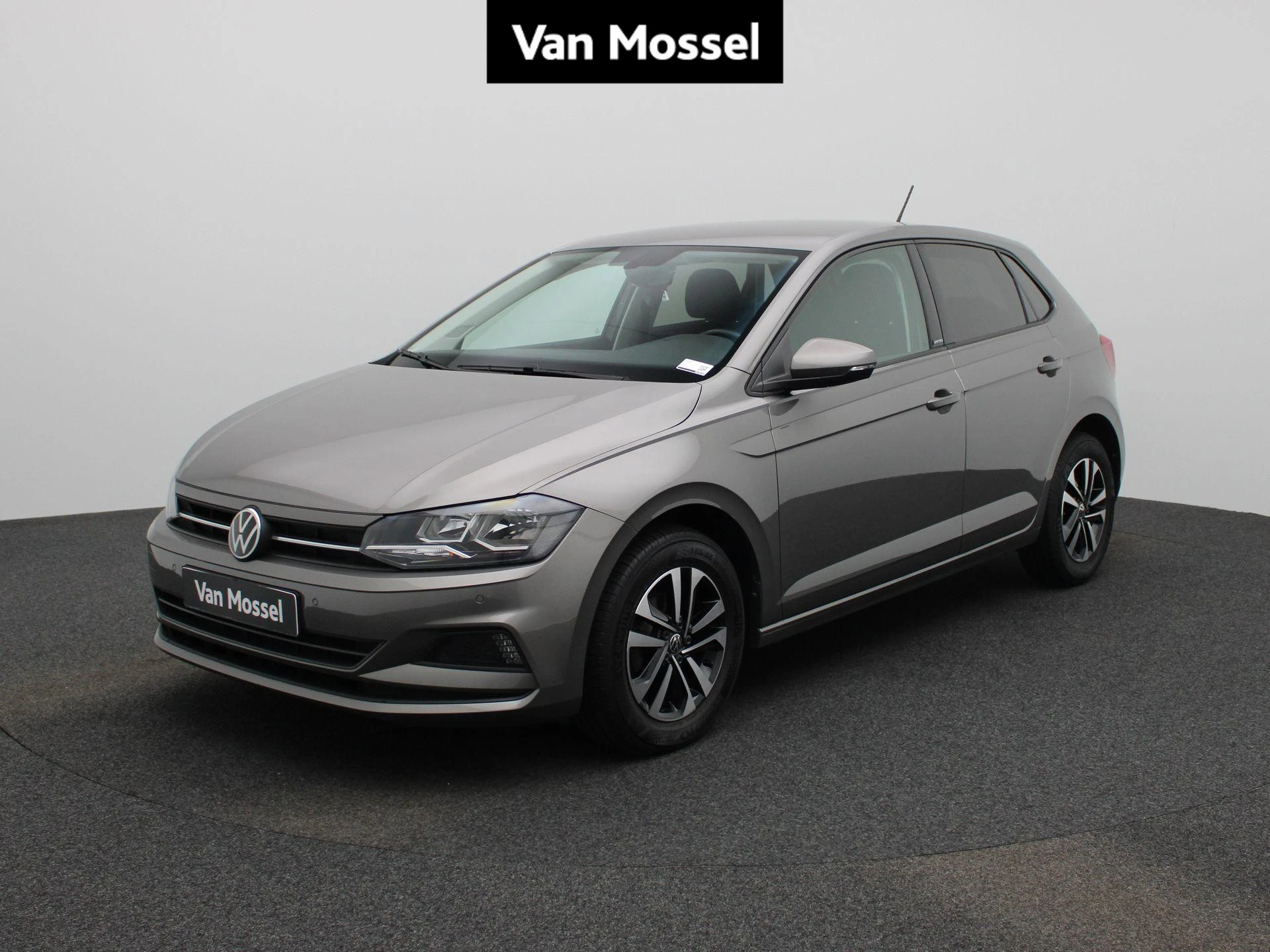 Volkswagen-Polo-image-0