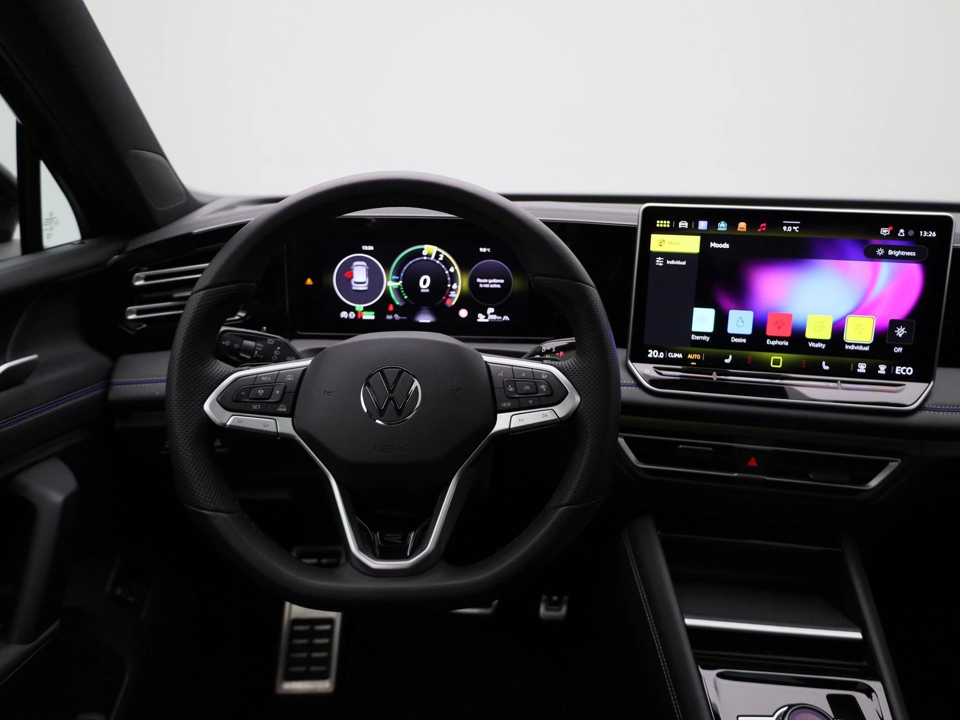 Volkswagen-Tiguan-image-6