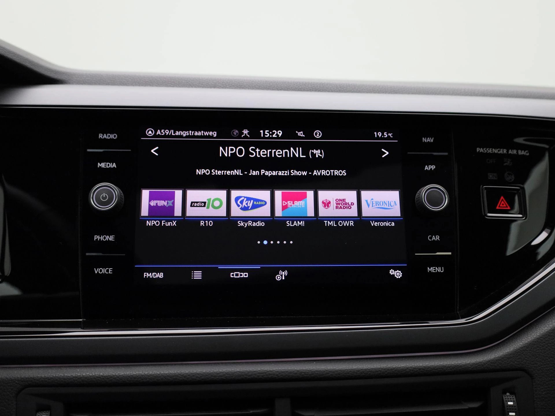 Volkswagen-Polo-image-16