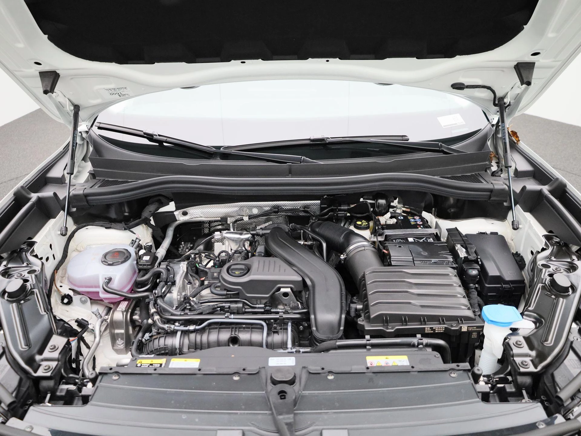 Volkswagen-Tiguan-image-38