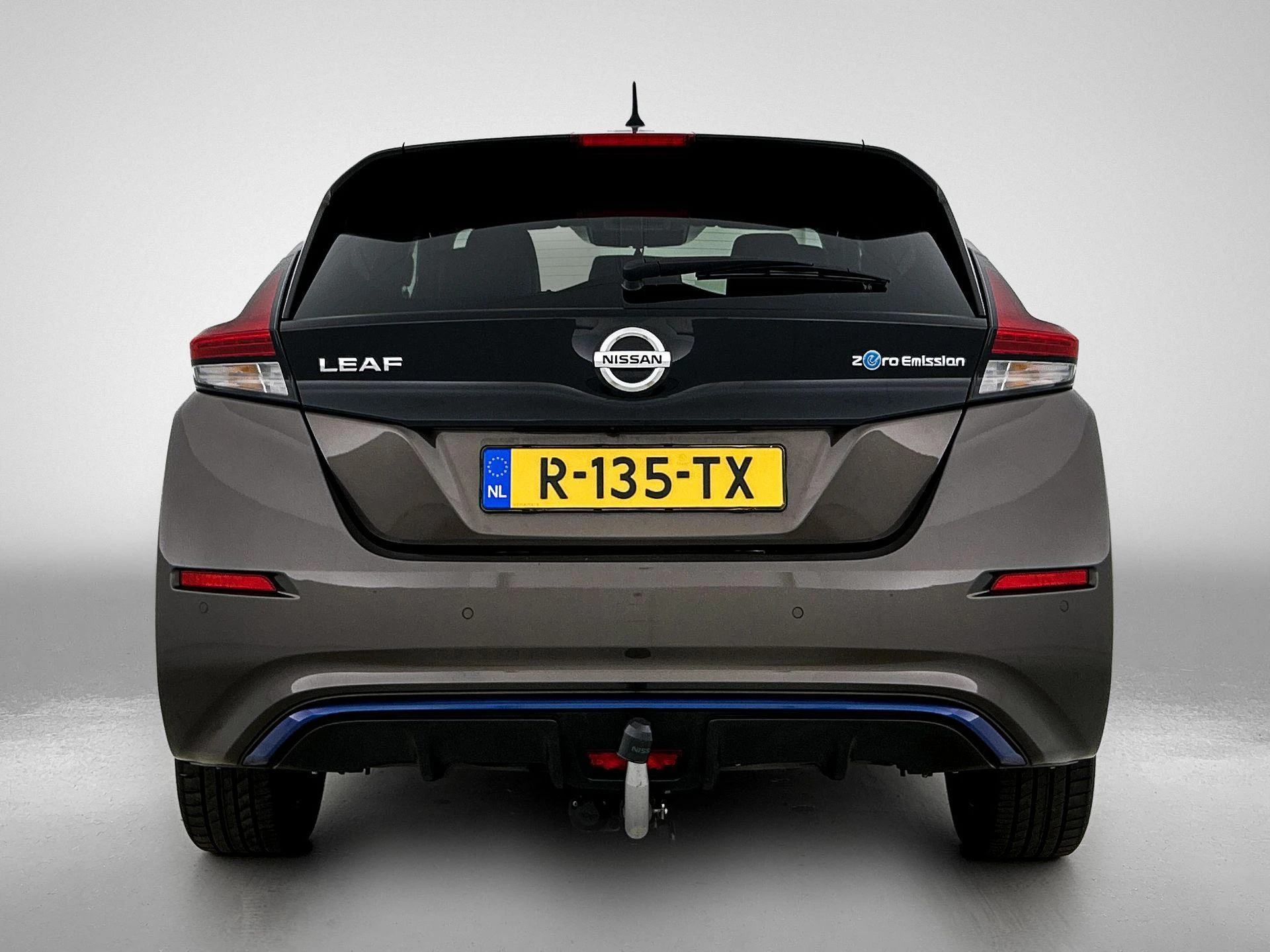 Nissan-Leaf-image-2