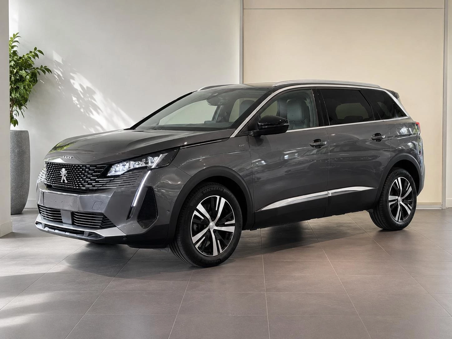 Peugeot-5008-image-6