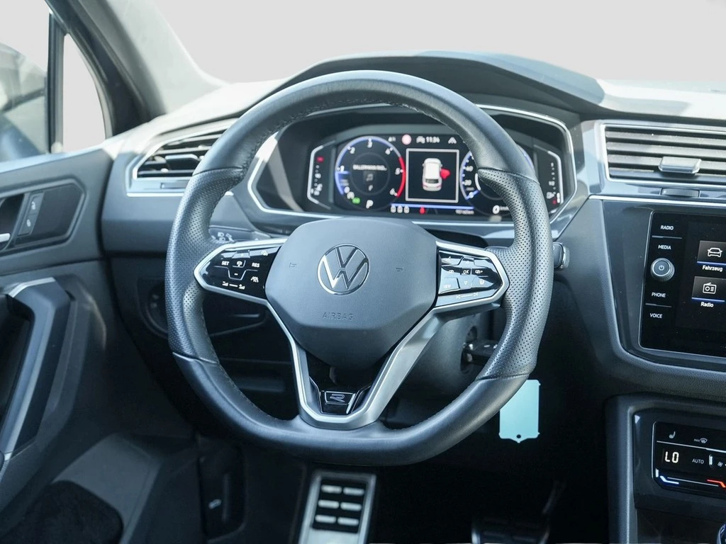 Volkswagen-Tiguan-image-9