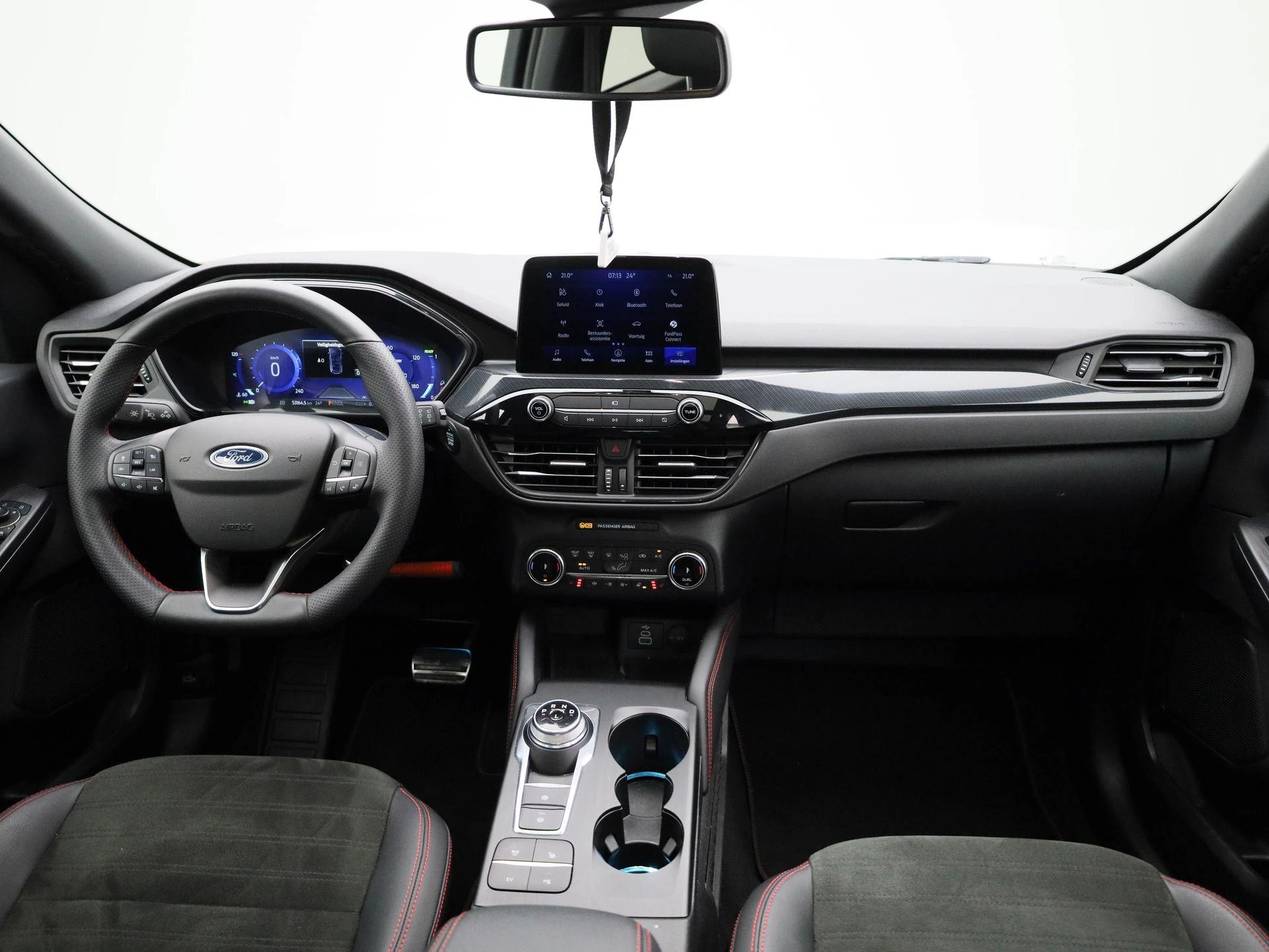 Ford Kuga - 40