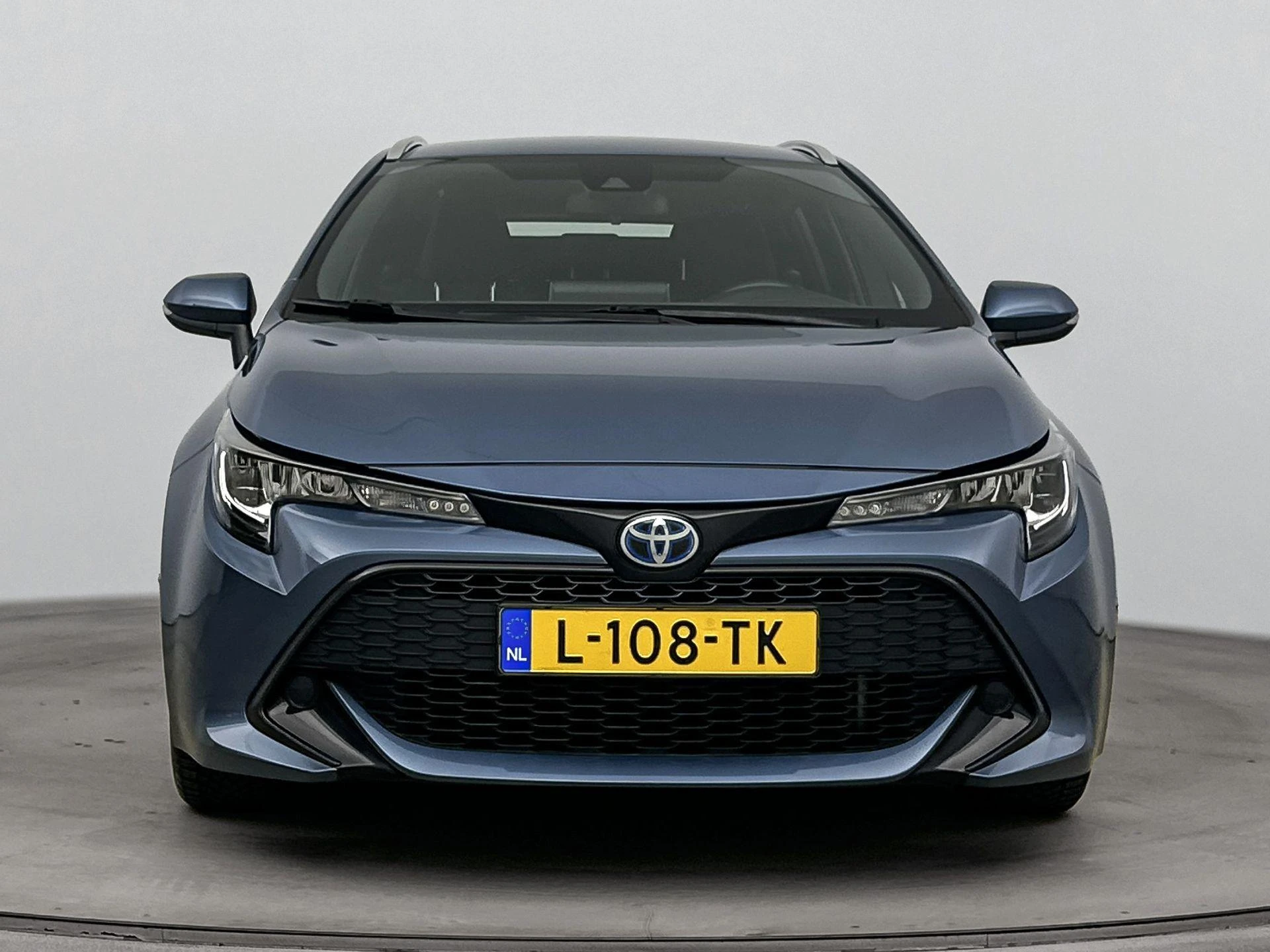 Toyota-Corolla Touring Sports-image-4