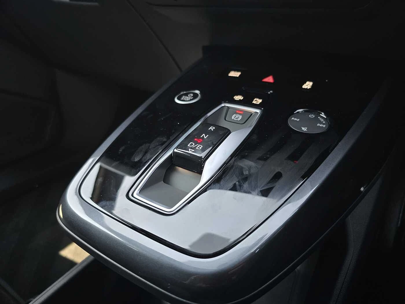 Audi-Q4 Sportback e-tron-image-7