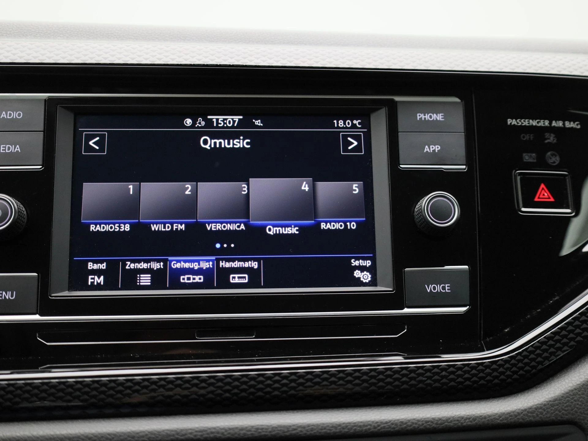 Volkswagen-Polo-image-14