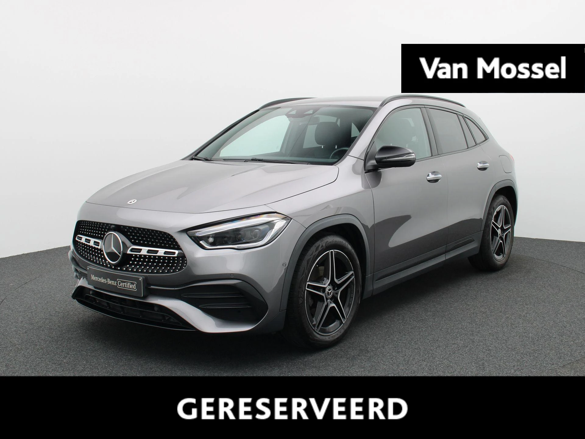 Mercedes-Benz-GLA-image-0