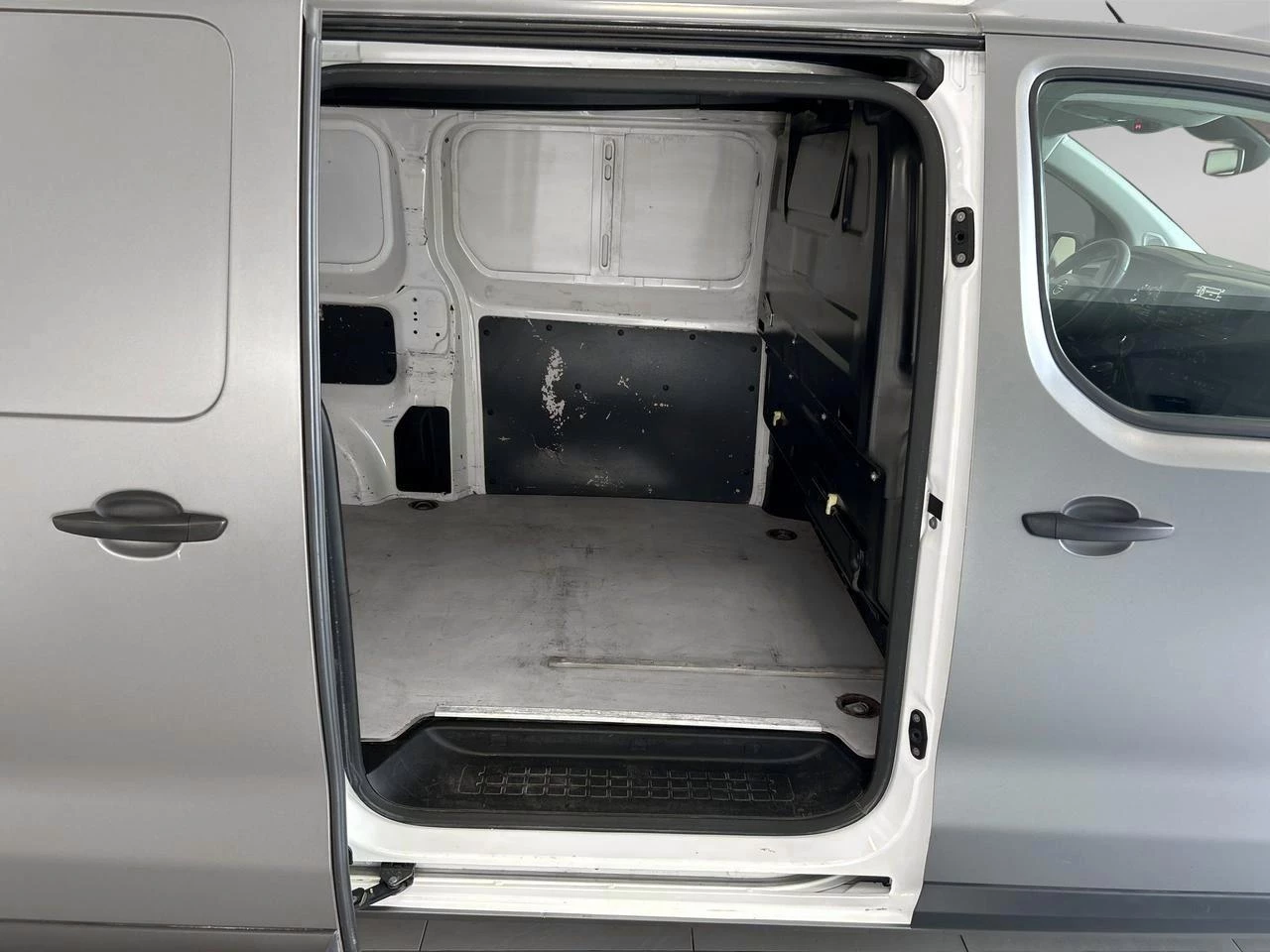 Opel Vivaro 1.5 Turbo 75kW Edition L1H1 26