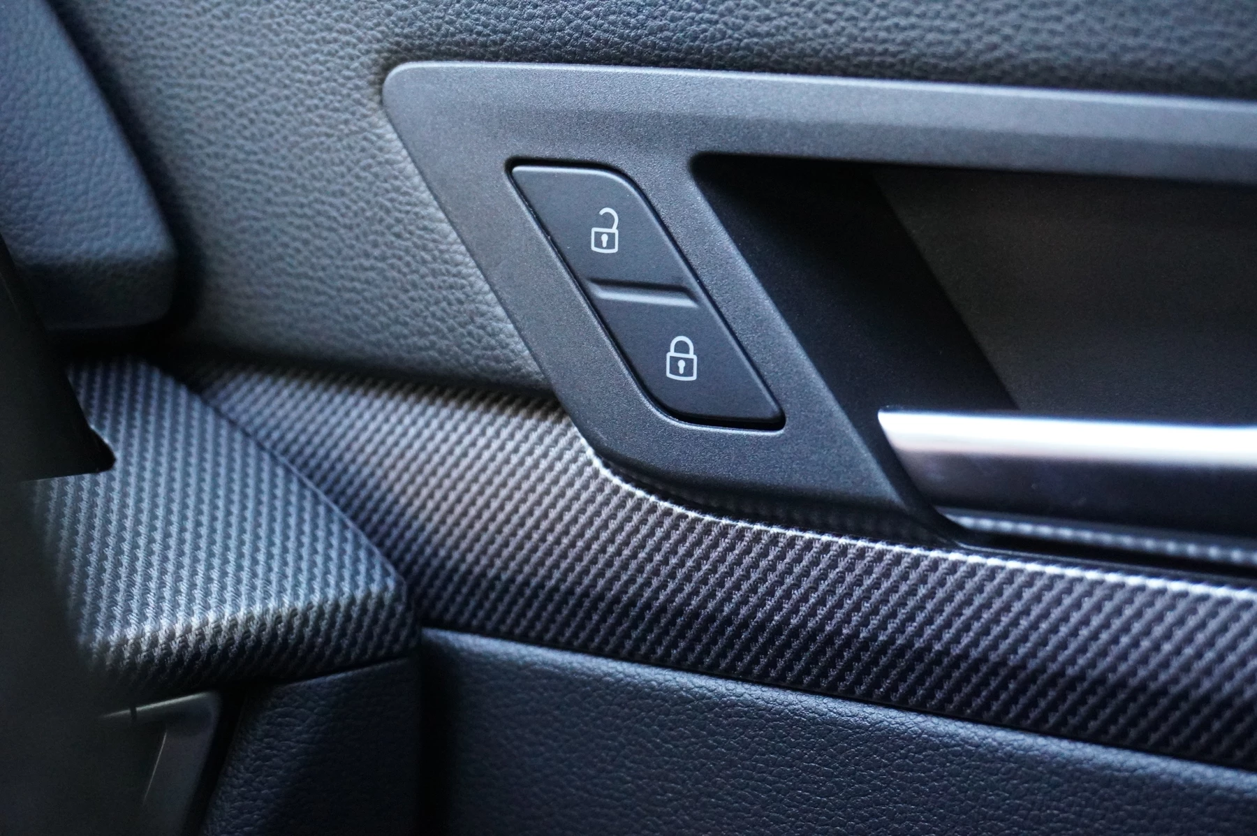 Volkswagen-Golf-image-43