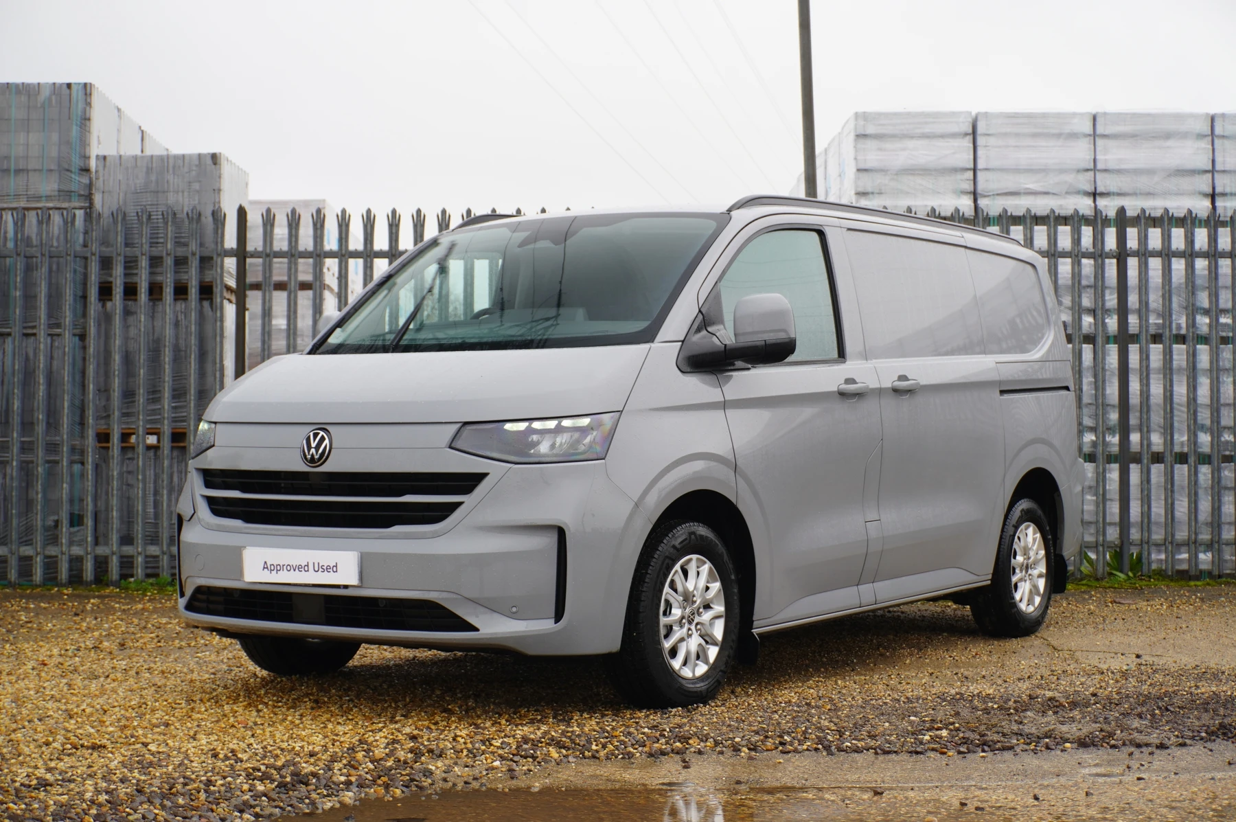 Volkswagen-Transporter-image-18