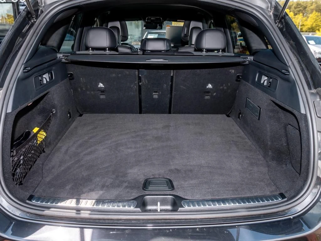 Mercedes-Benz-GLC 300 d-image-15