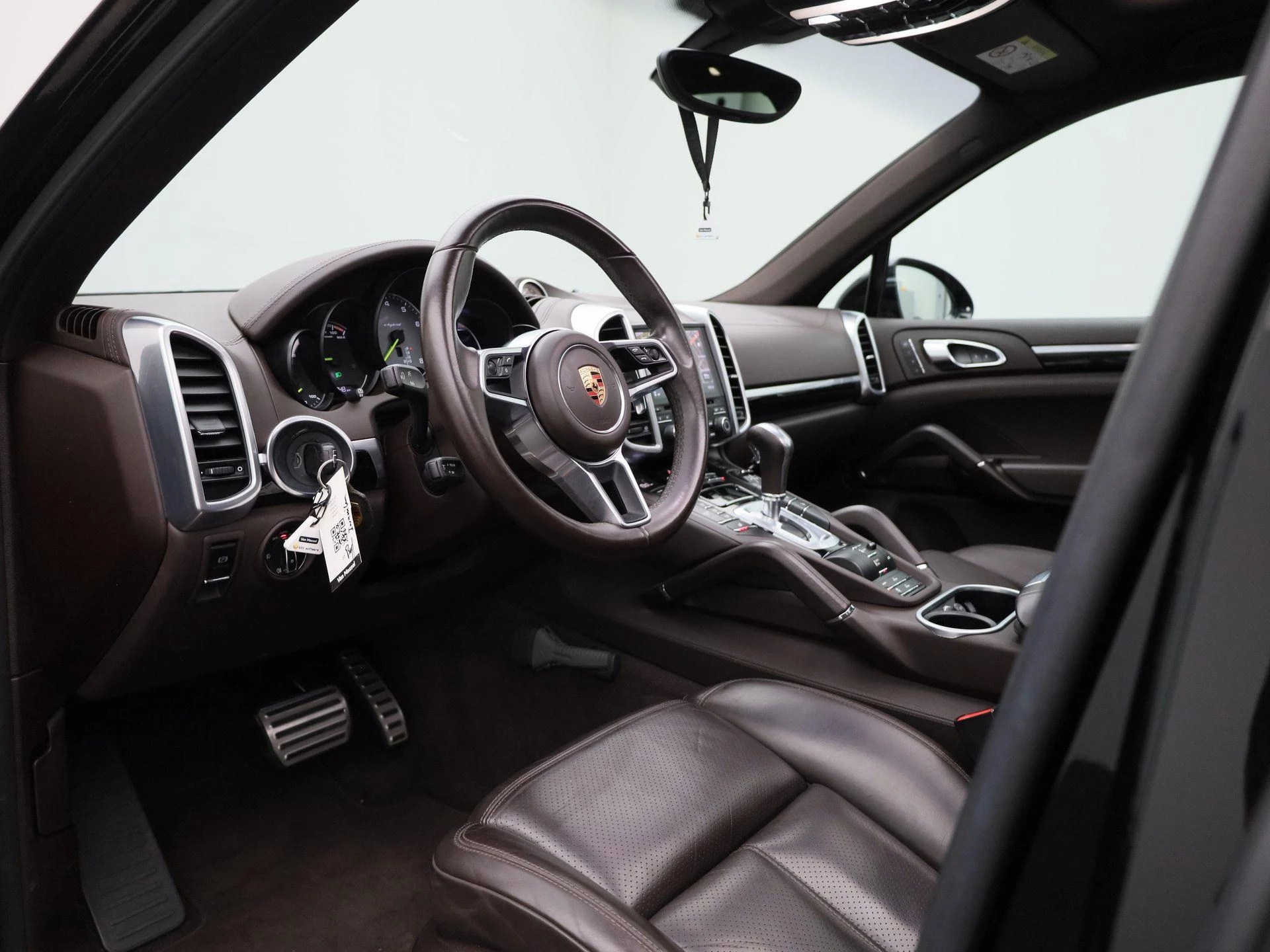Porsche-Cayenne-image-45
