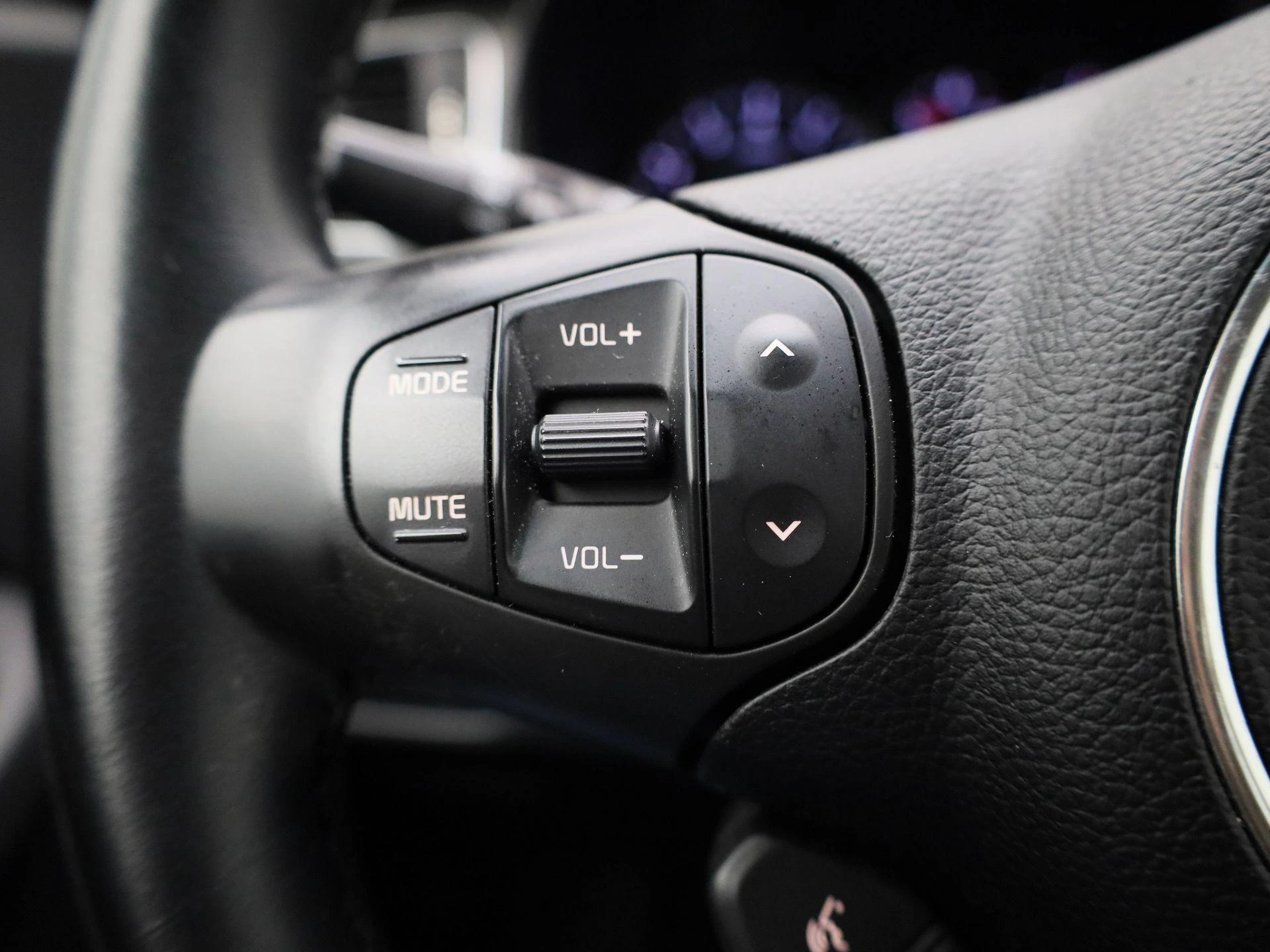 Kia-Carens-image-18