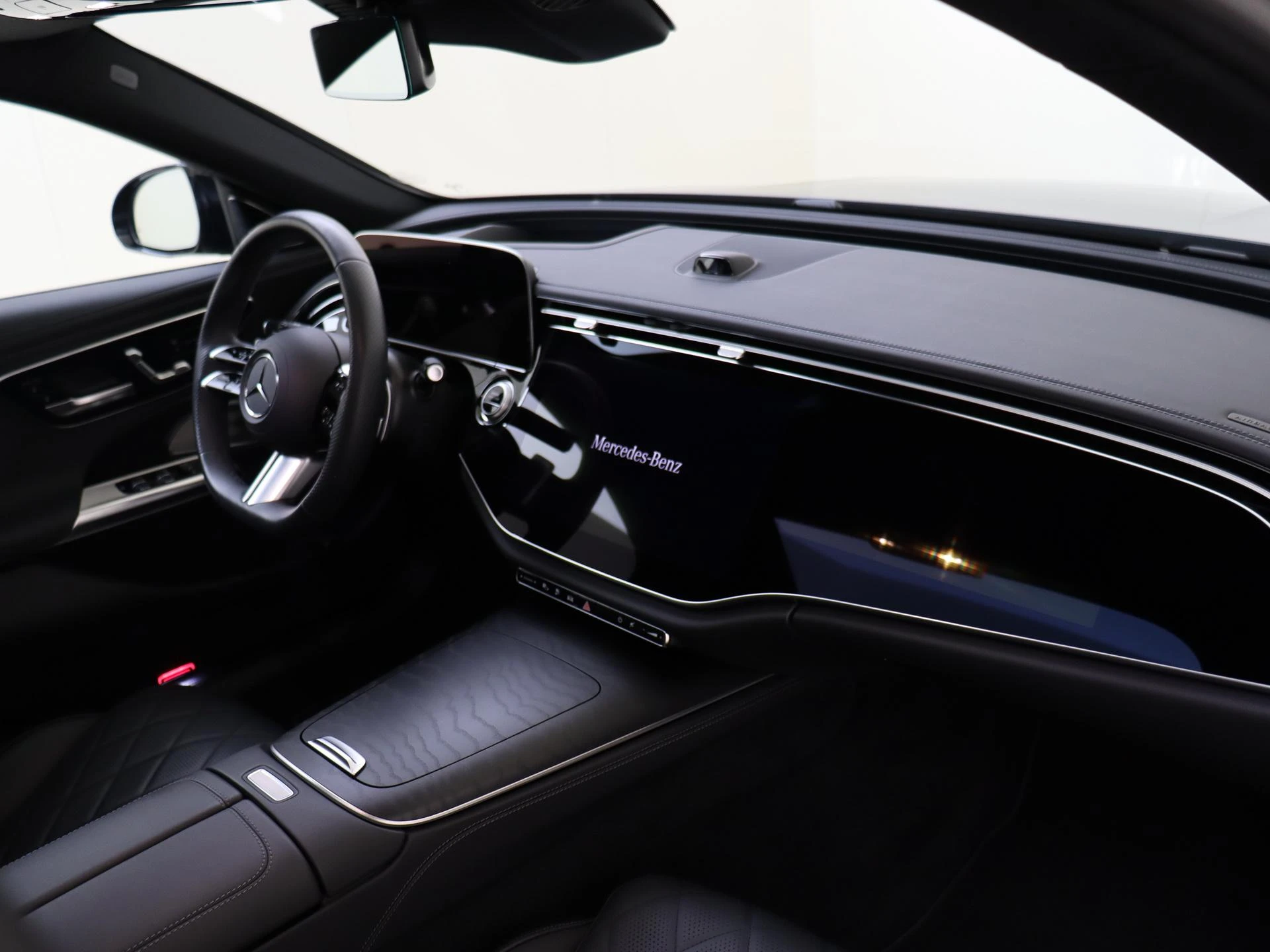 Mercedes-Benz-E-Klasse-image-2