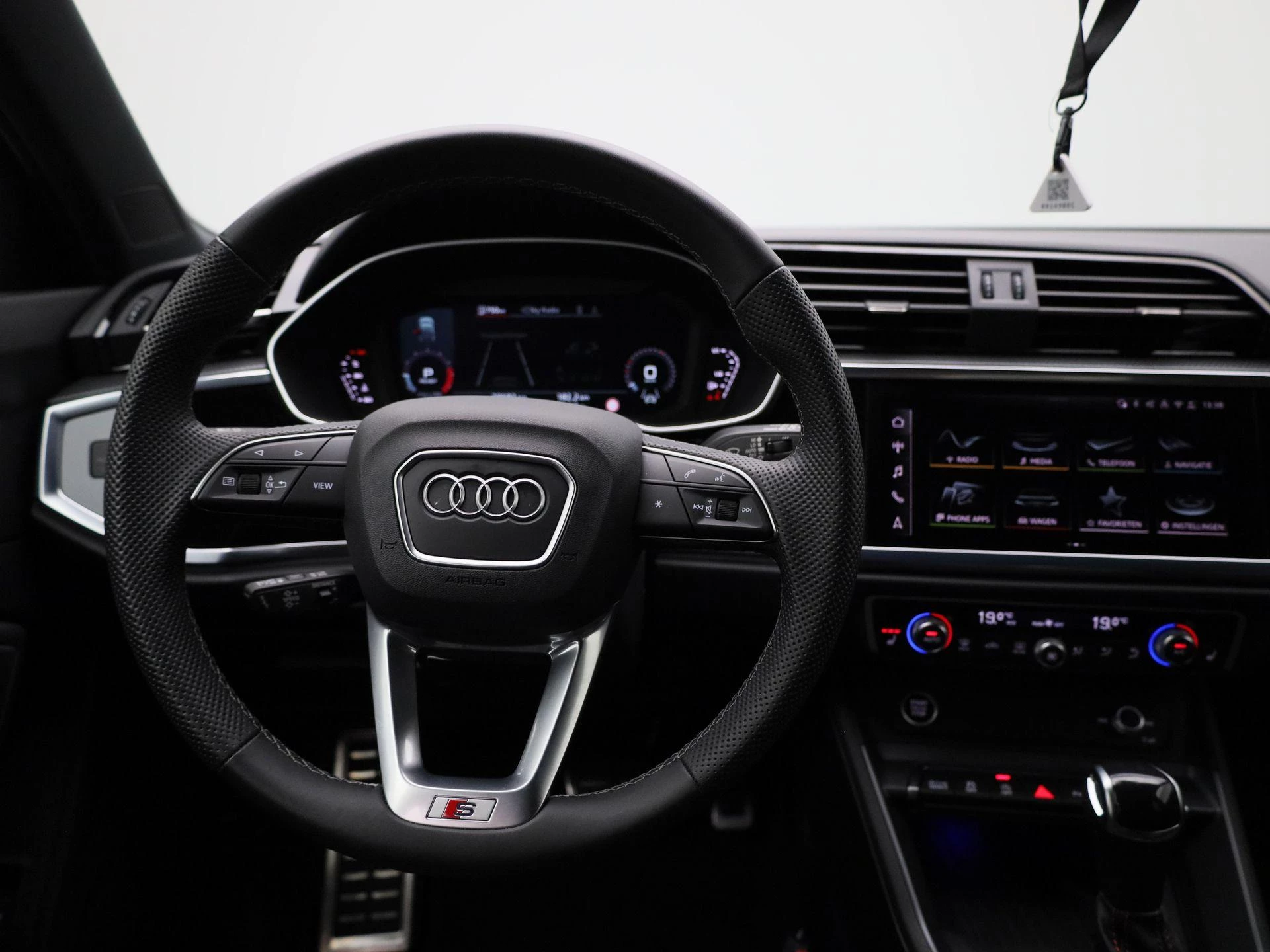 Audi-Q3-image-7