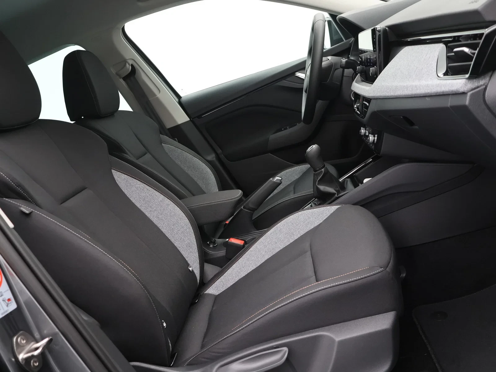 Škoda Kamiq Kamiq Family 1,0 TSI 85 kW 6v Man. / DEMO