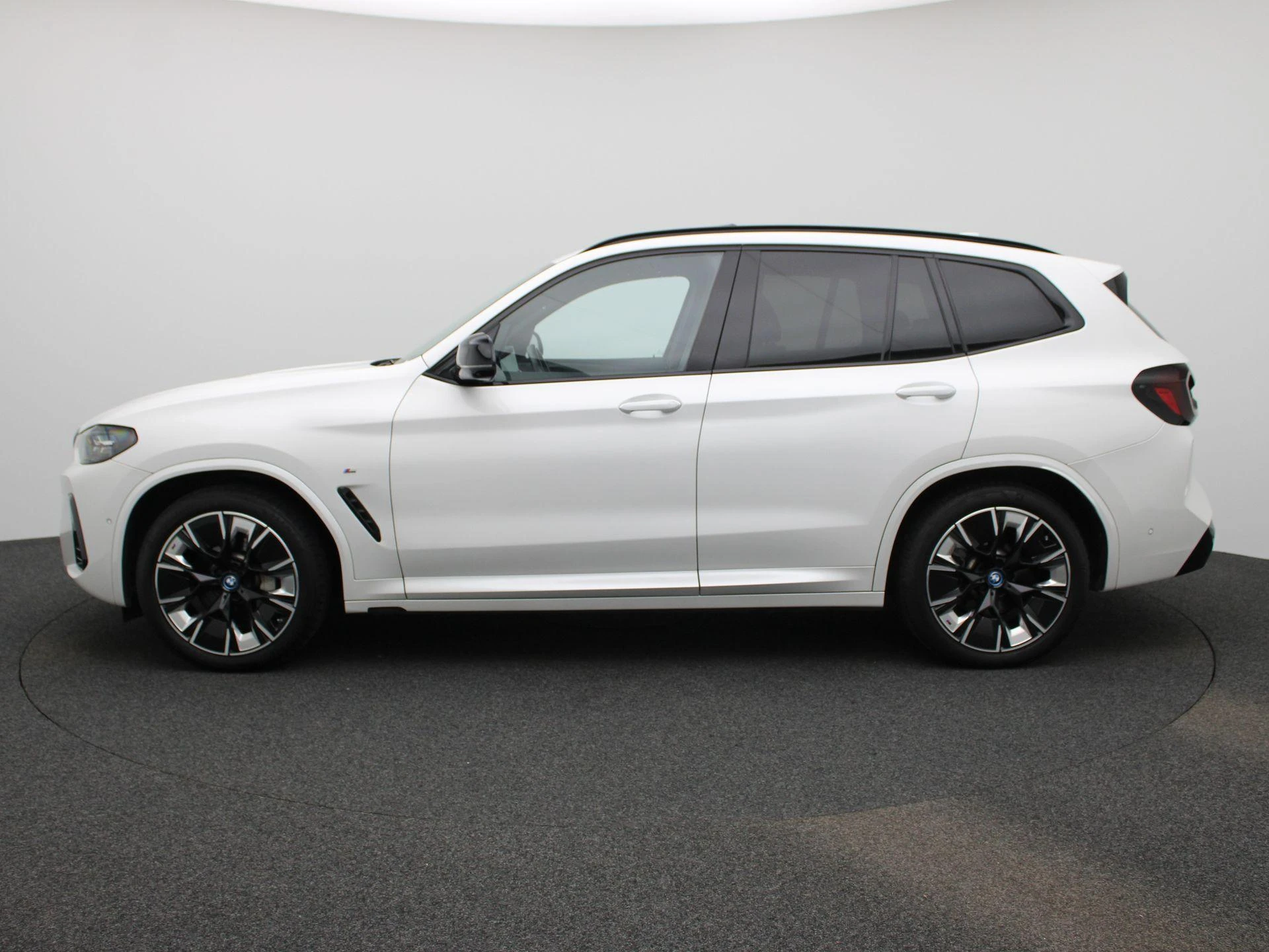 BMW iX3 High Executive 80 kWh