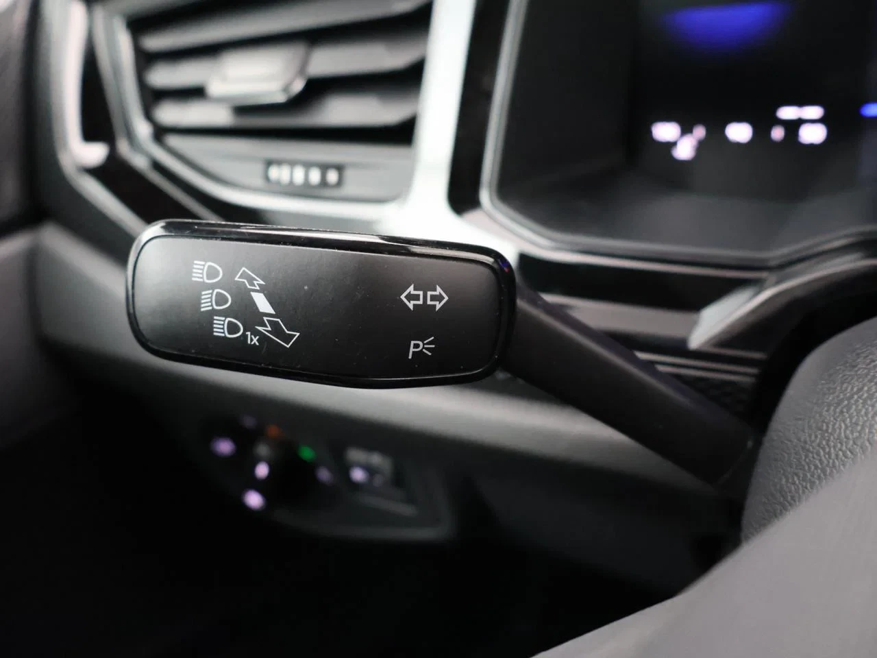 Volkswagen-Polo-image-26