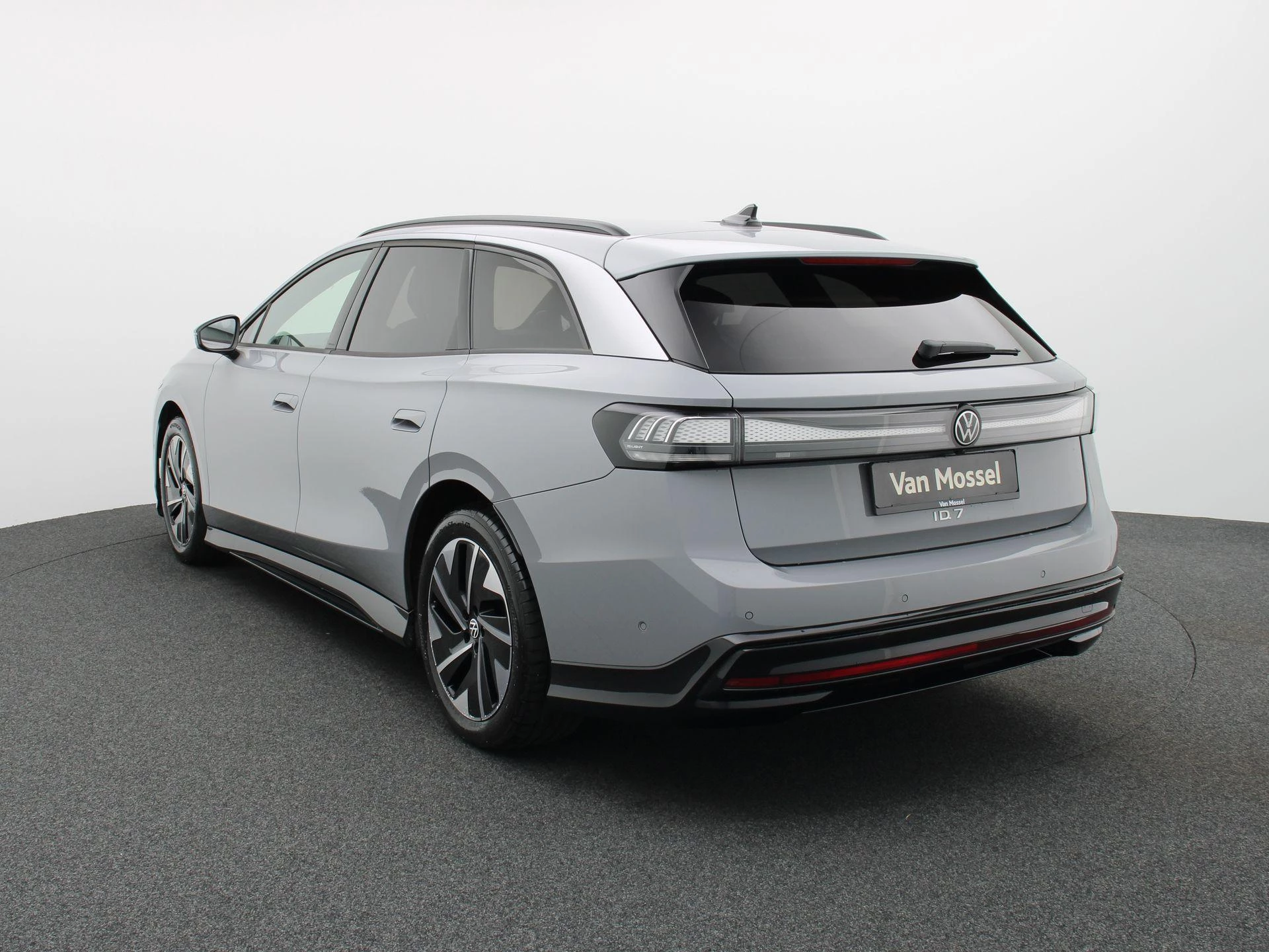 Volkswagen-ID.7-image-1