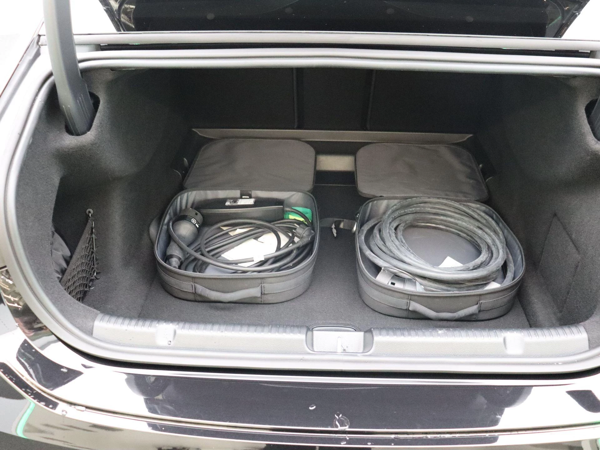 Mercedes-Benz-EQE-image-21