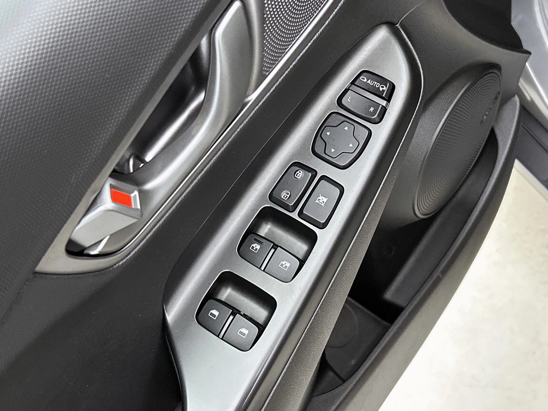 Hyundai-Kona-image-29