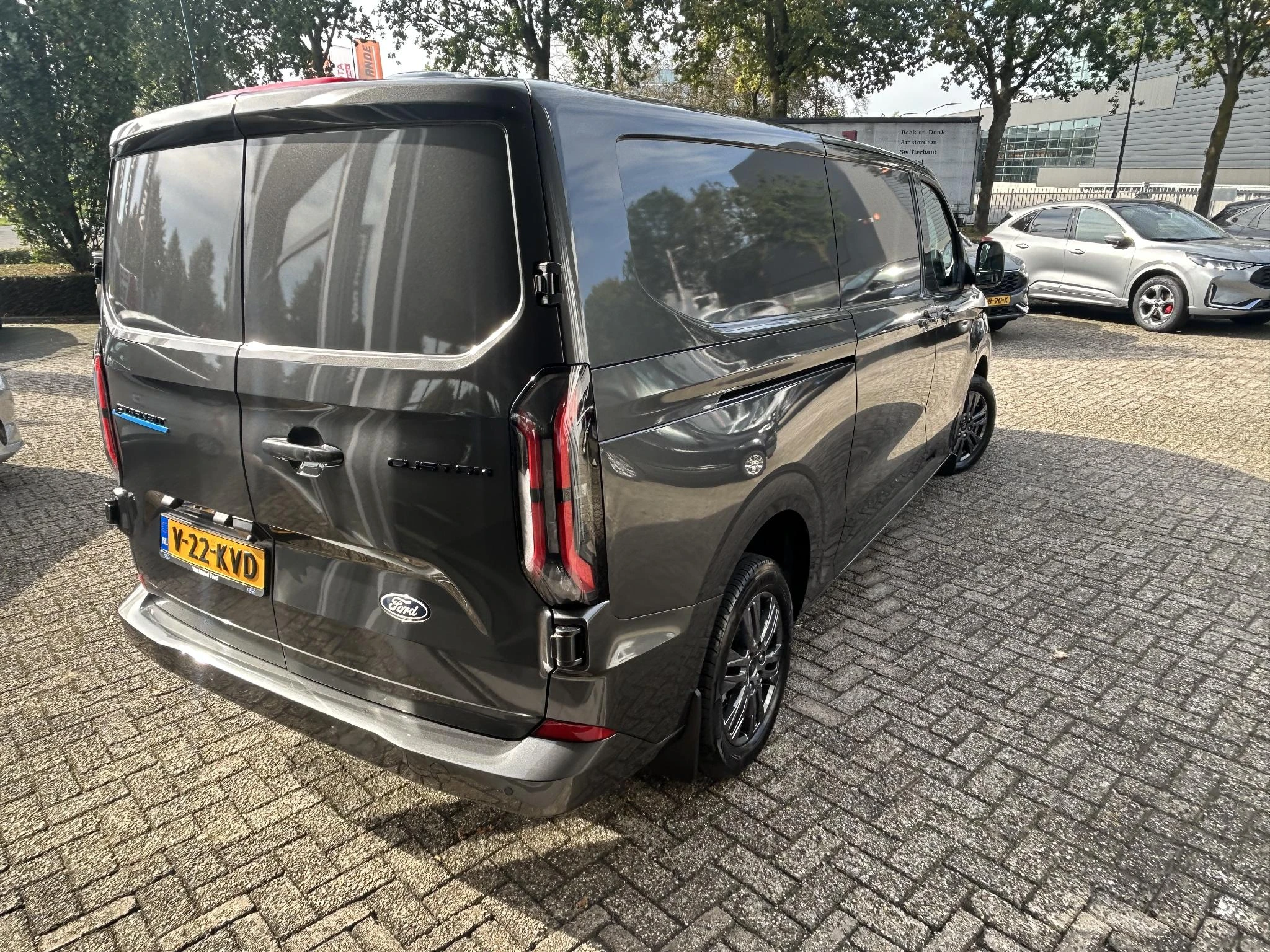 Ford-E-Transit-image-4
