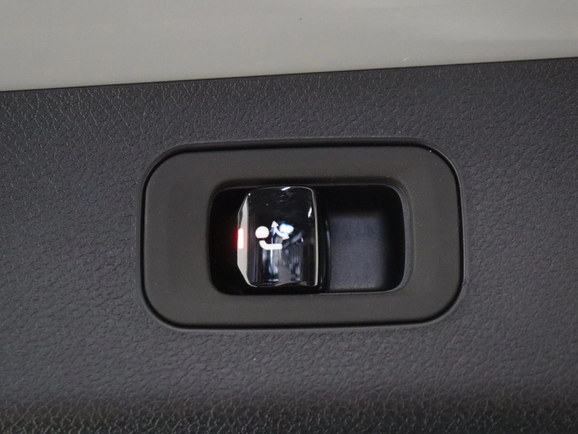 Mercedes-Benz-E-Klasse-image-43