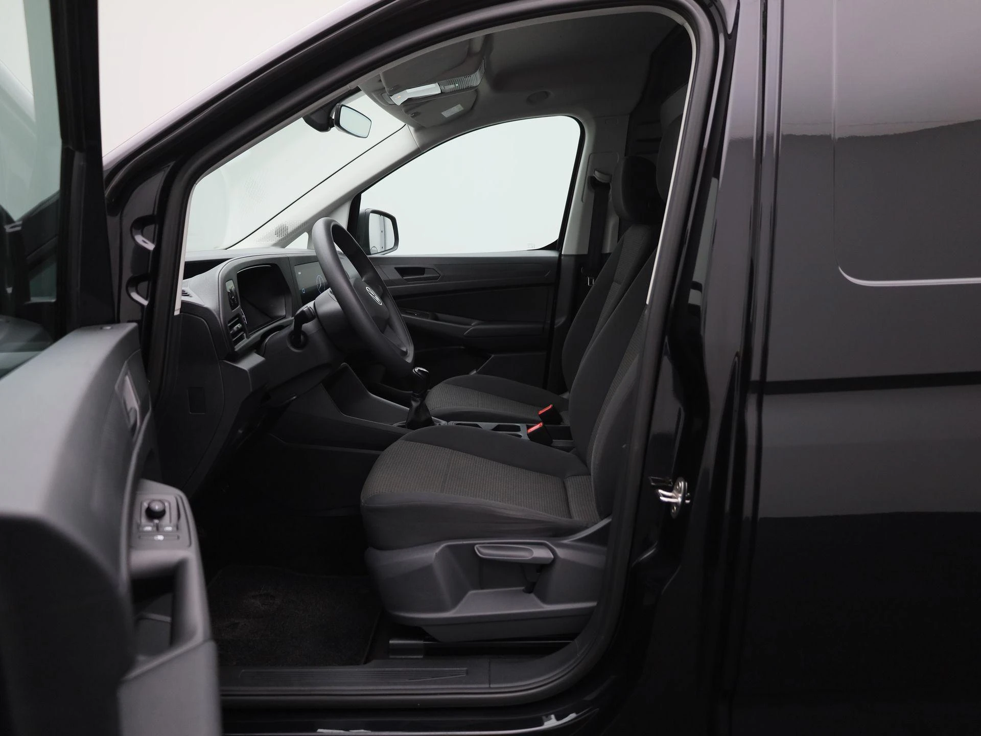 Volkswagen-Caddy-image-6