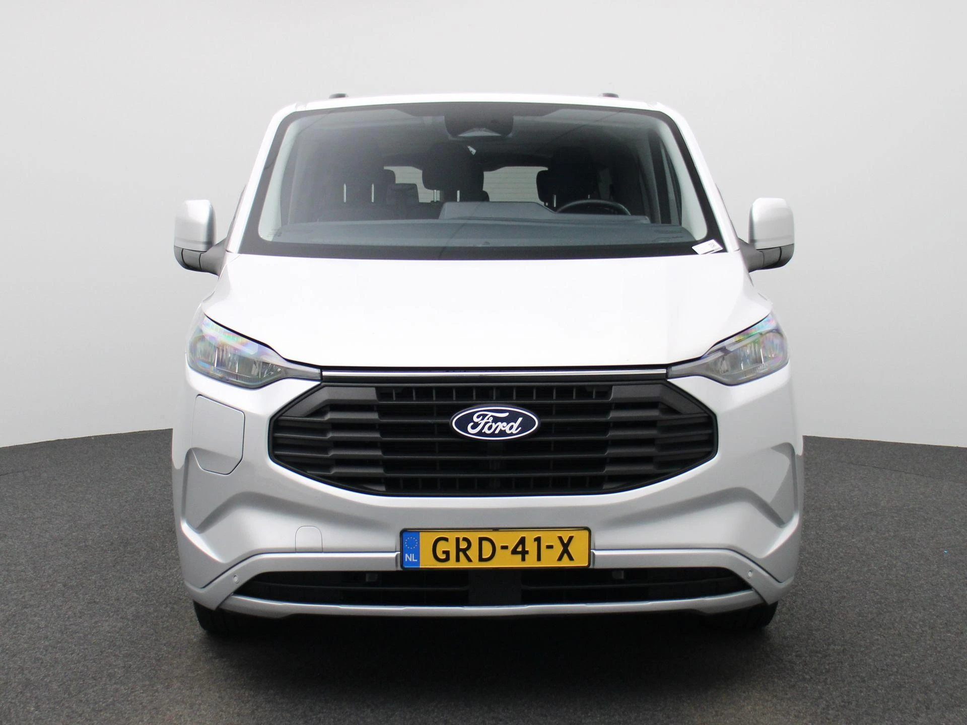 Ford-Transit Custom-image-2