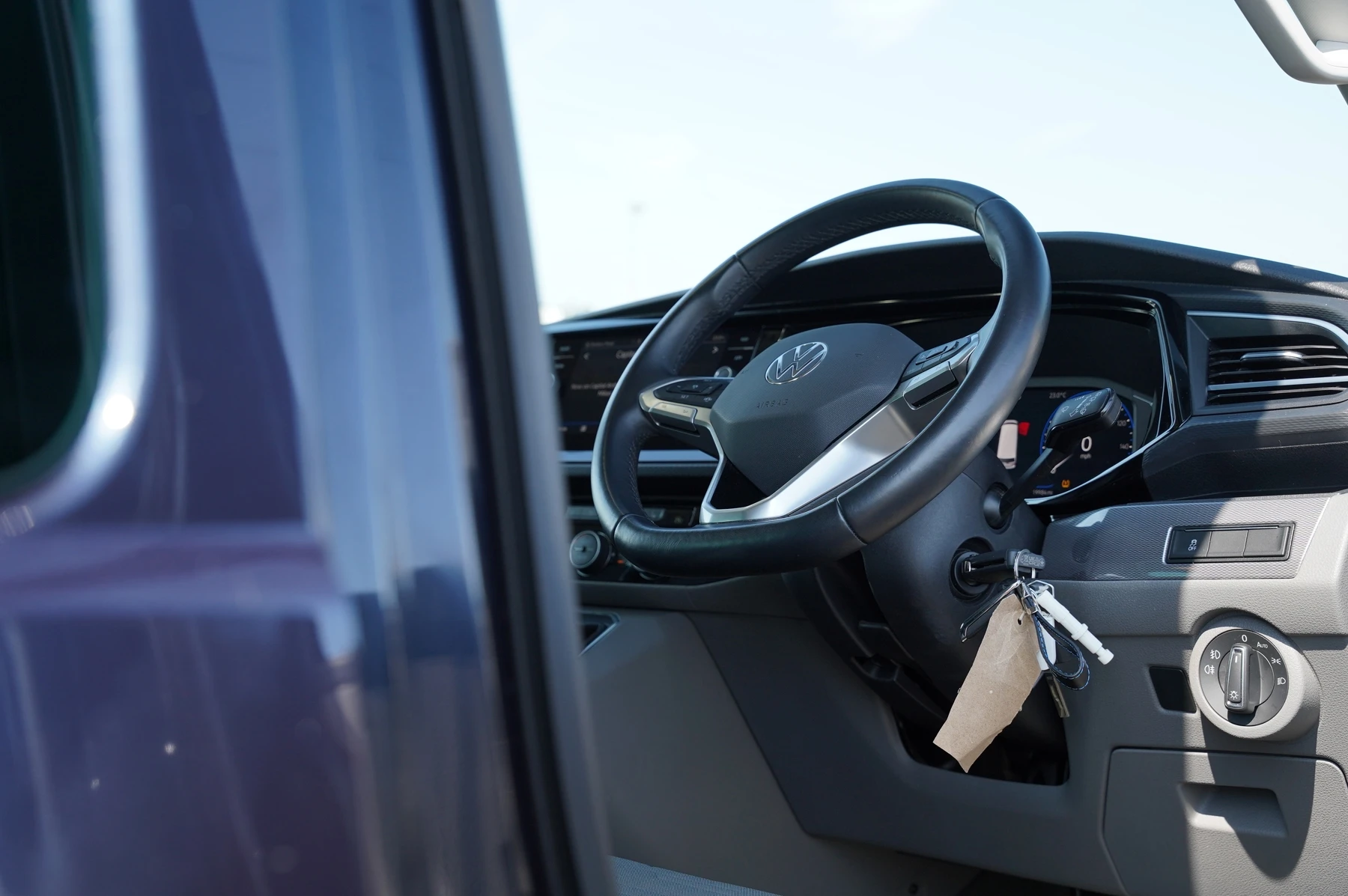 Volkswagen-California-image-23
