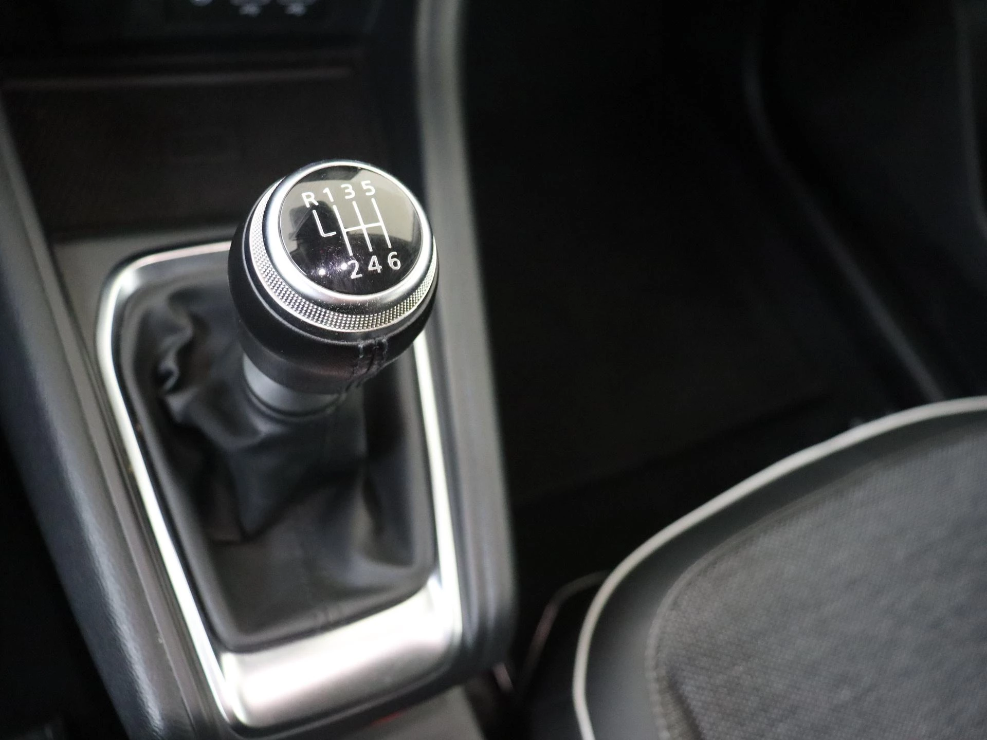 Renault-Captur-image-14