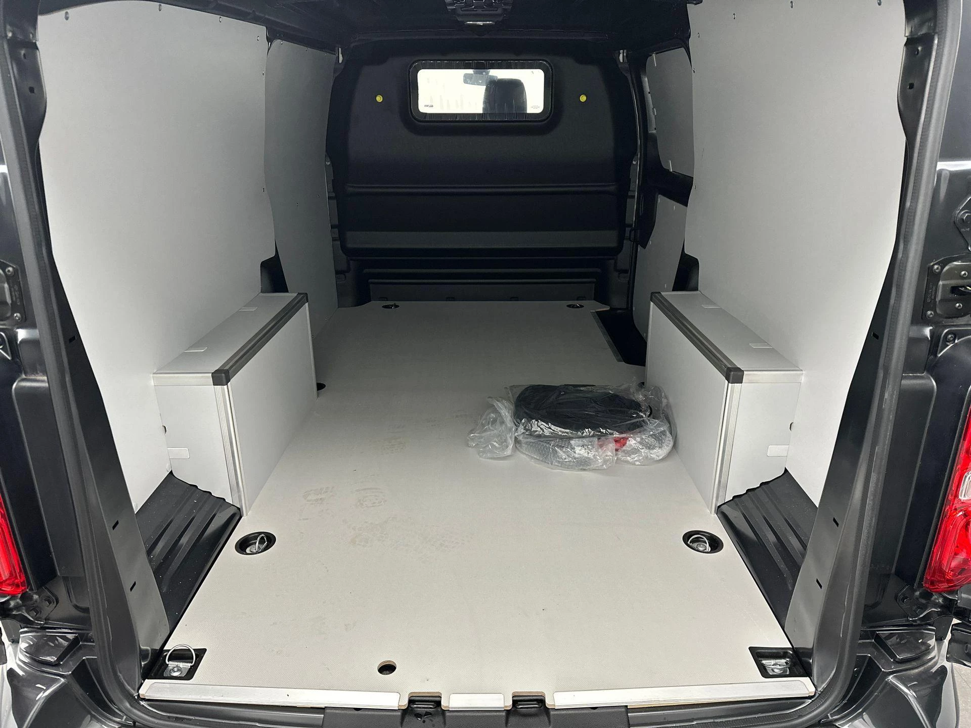 Opel-Vivaro-e-image-20