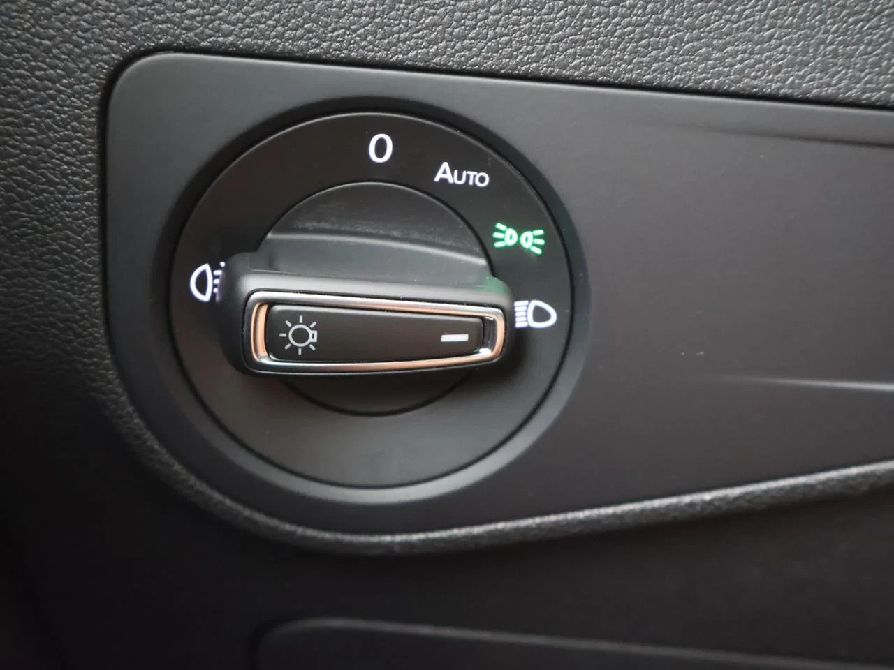 Volkswagen Tiguan eHybrid (PHEV) Tiguan eHybrid 1.4 Life Business 245PK *AUTOMAAT*VIRTUAL COCKPIT*NAVI*APP-CONNECT*CAMERA*PDC*ACC*AIRCO*...*