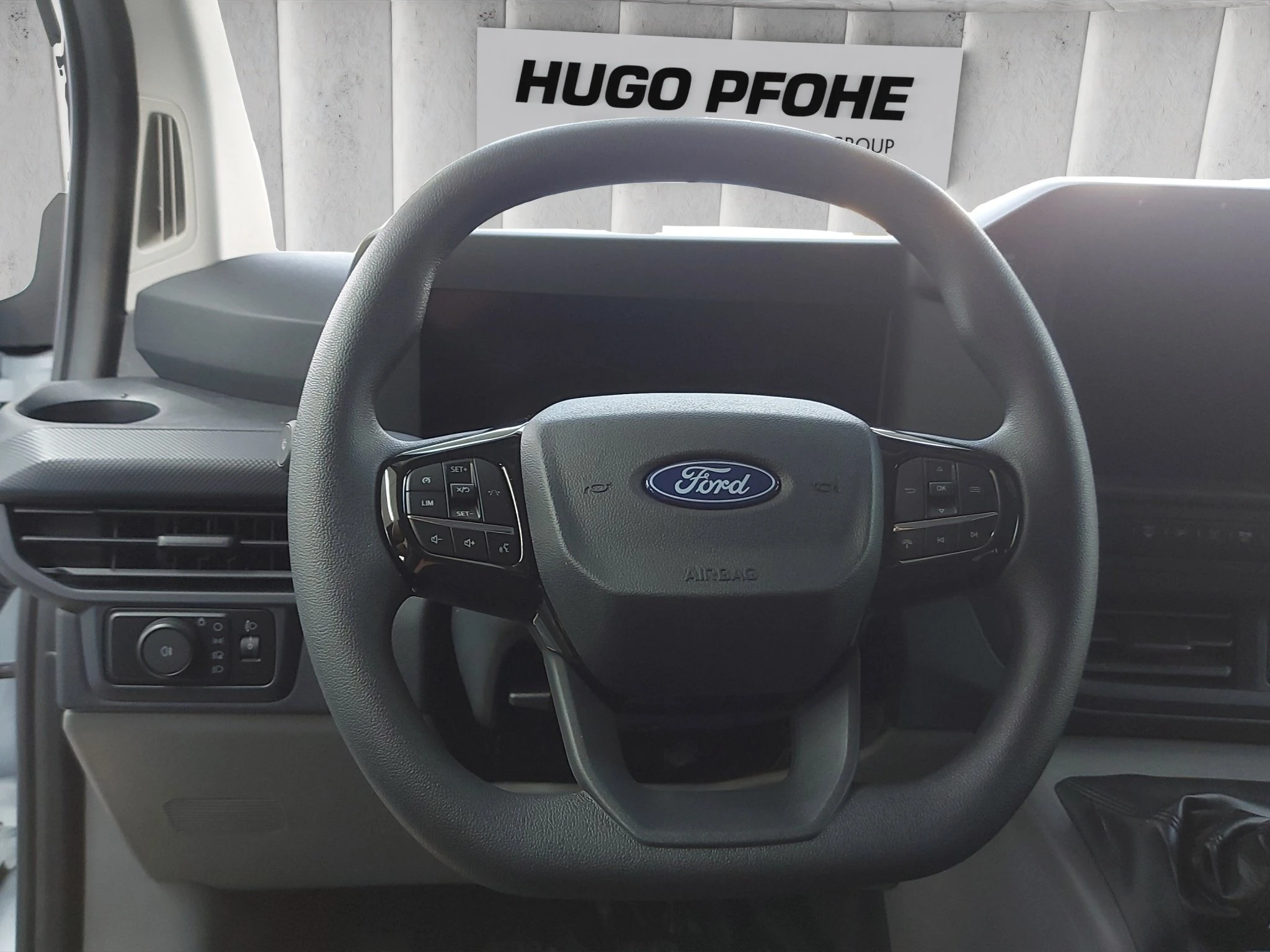Ford-Transit Custom-image-12