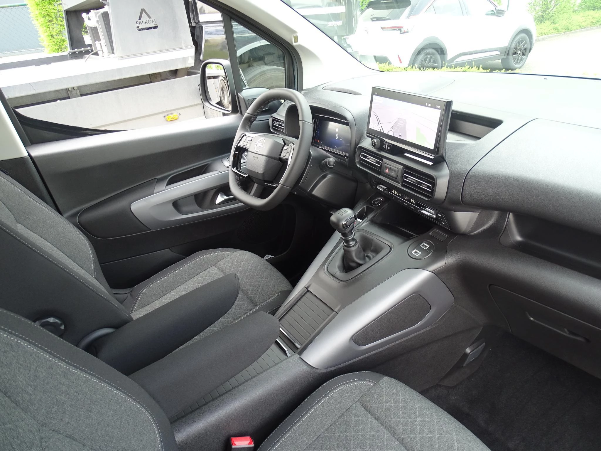 Opel Combo Life 1.2T Edition+gps+camera+park pilot achteraan