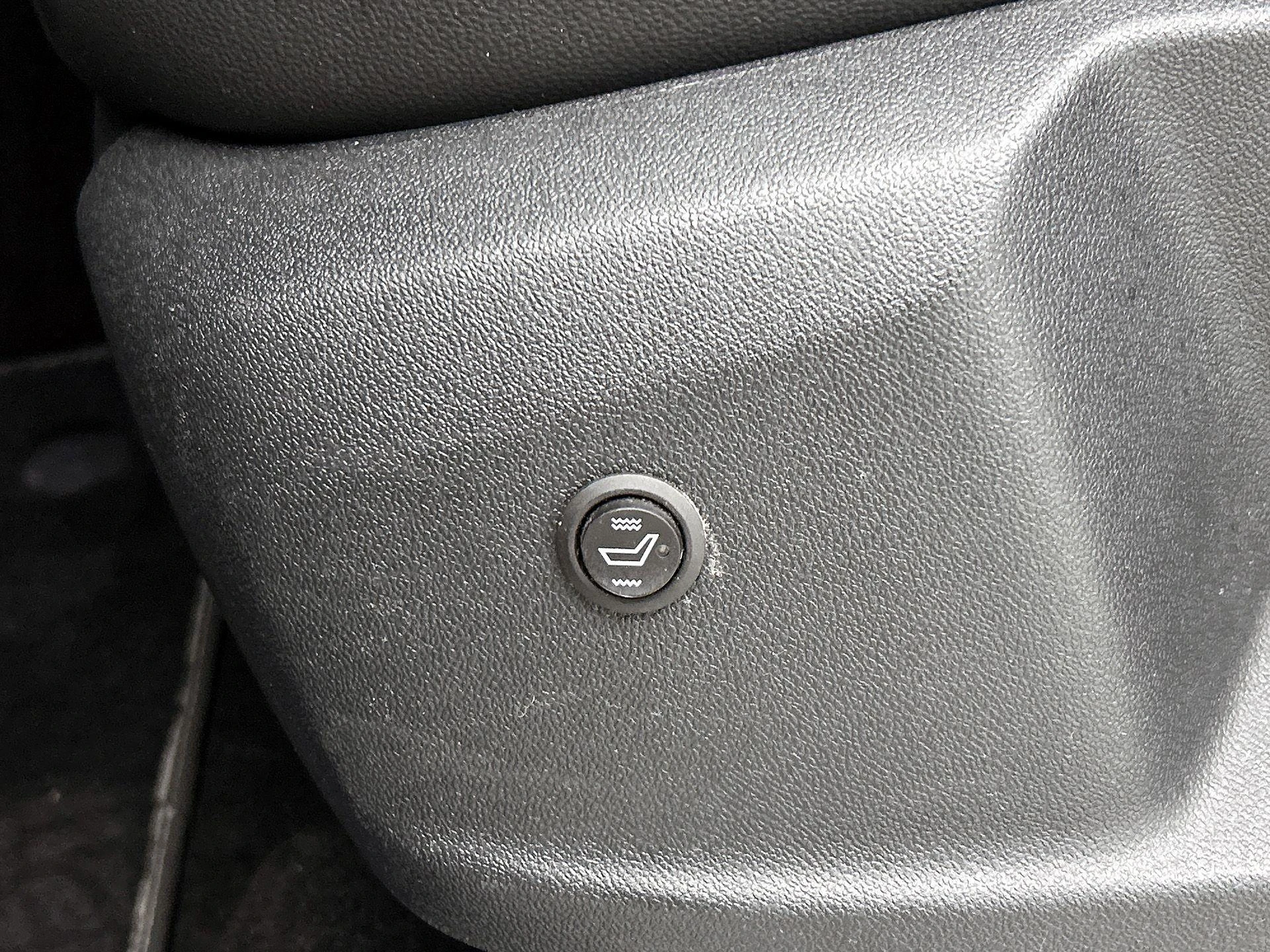 Volkswagen-Tiguan-image-7