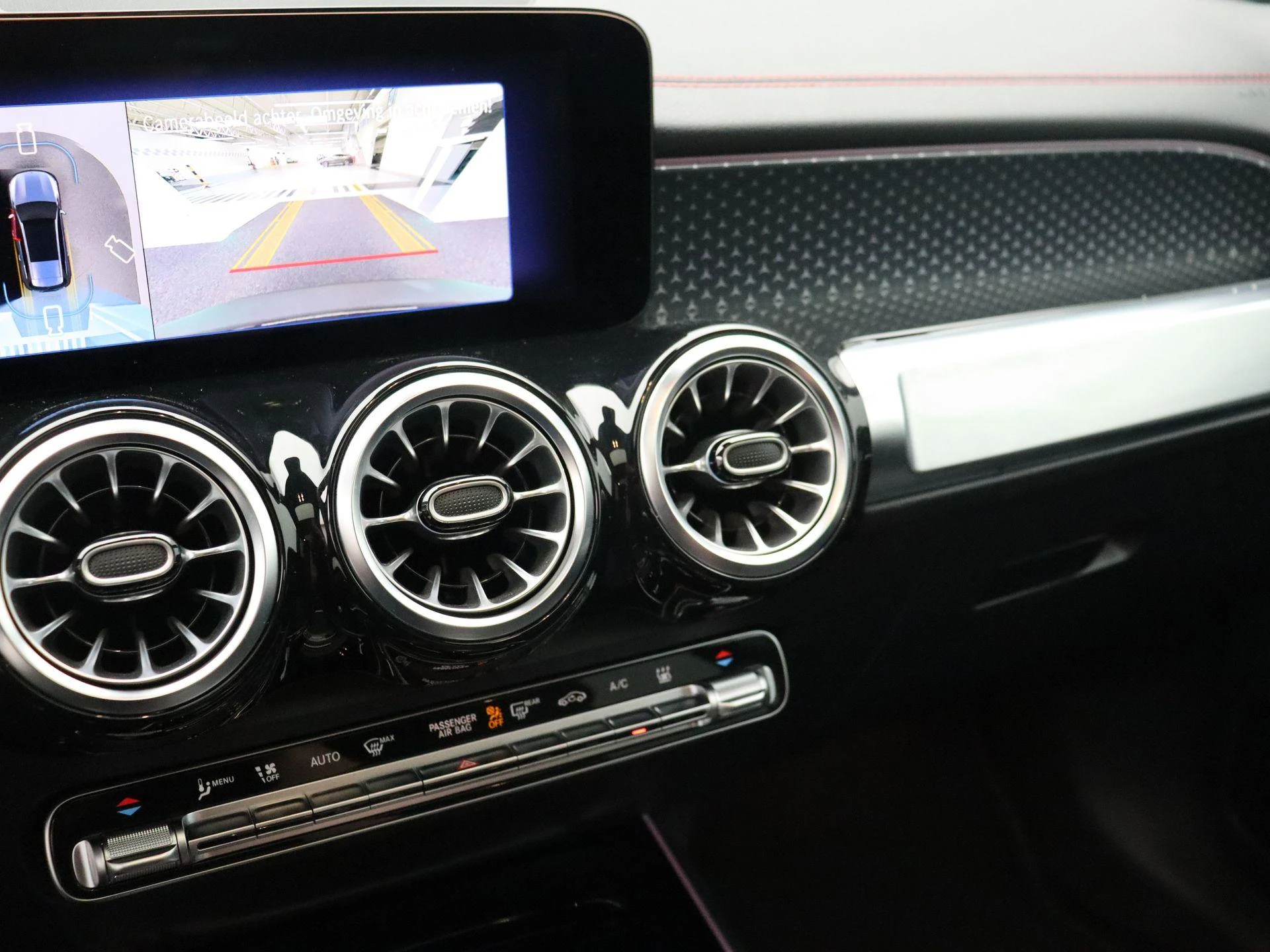 Mercedes-Benz EQB 250+ Star Edition + BURMESTER + HEAD UP + PANORAMISCH DAK +