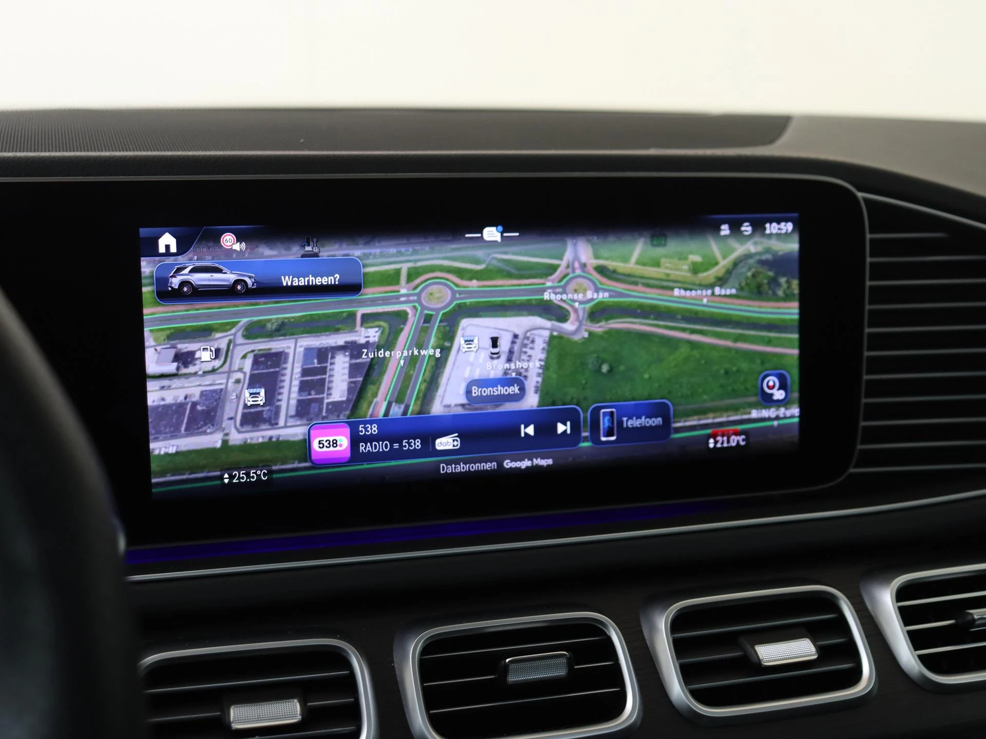 Mercedes-Benz-GLE-image-27