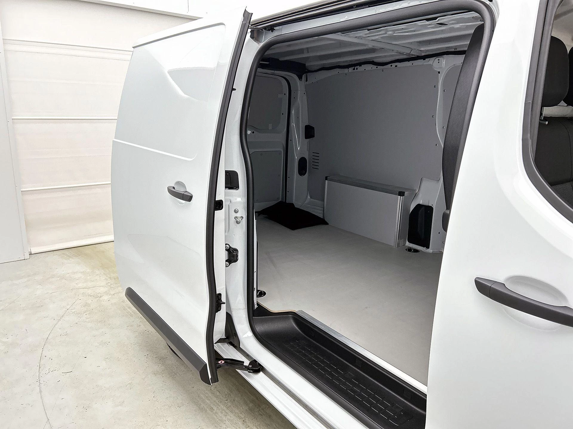 Opel-Vivaro-e-image-7