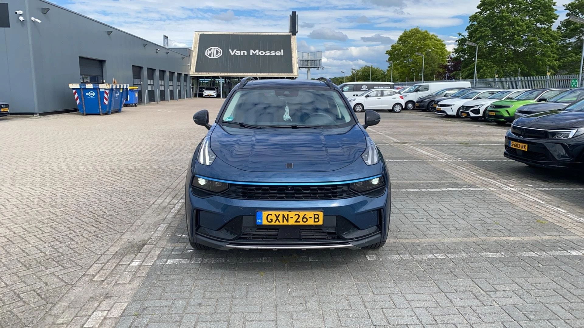 Lynk & Co 01