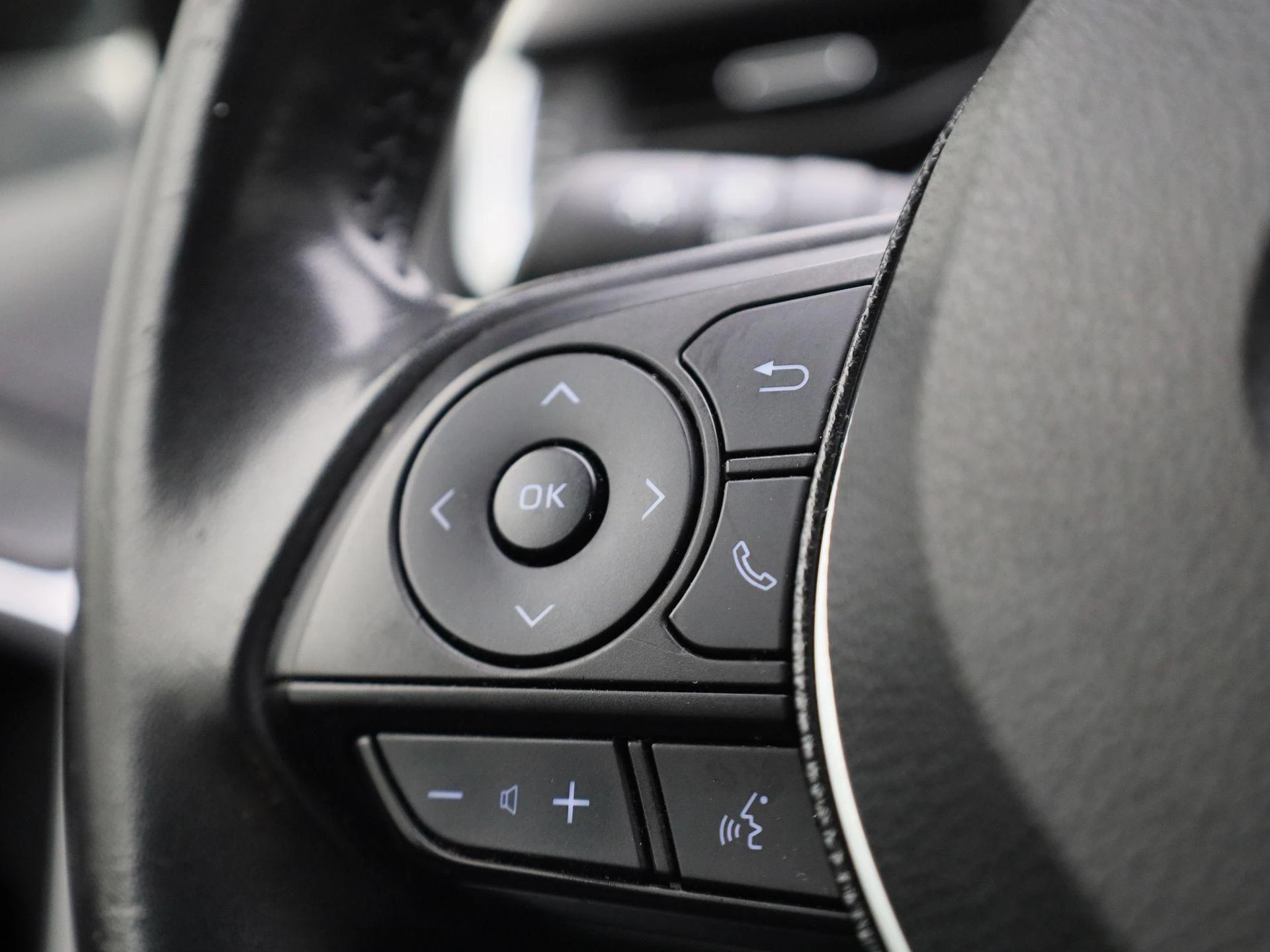 Toyota-RAV4-image-18