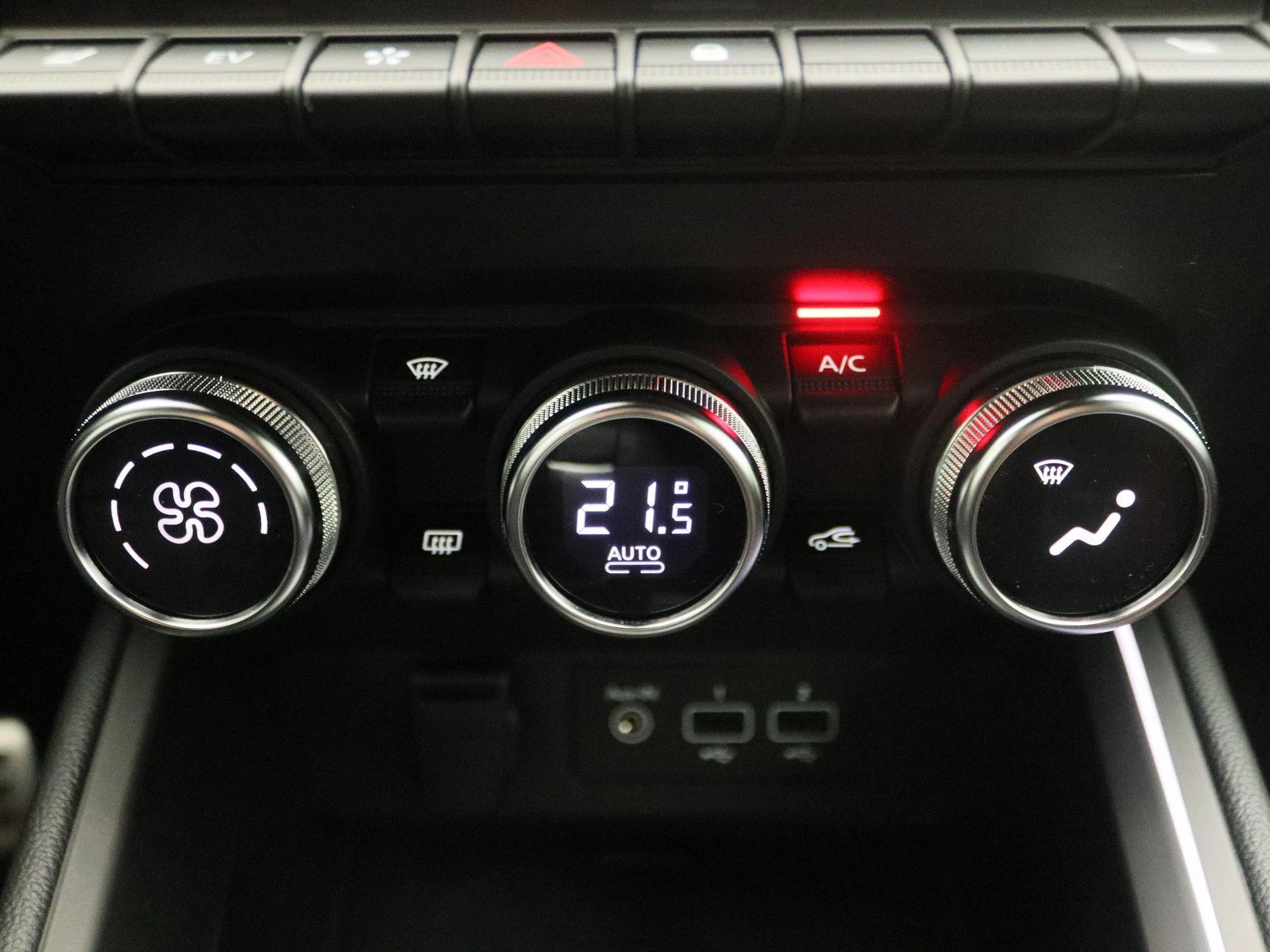 Renault-Clio-image-9