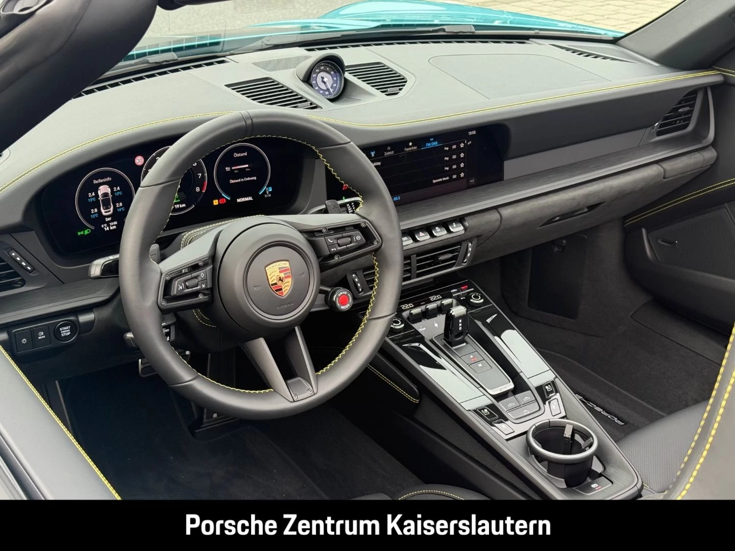 Porsche 911 992 Carrera 4 GTS Cabriolet Liftsystem-VA carrera