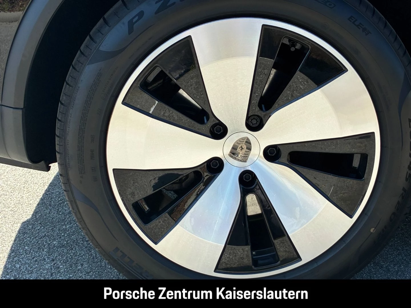 Porsche Macan 4 HA-Lenkung Head-Up Abstandstempomat LED -MK2 Macan 4 HA-Lenkung Head-Up Abstandstempomat LED -