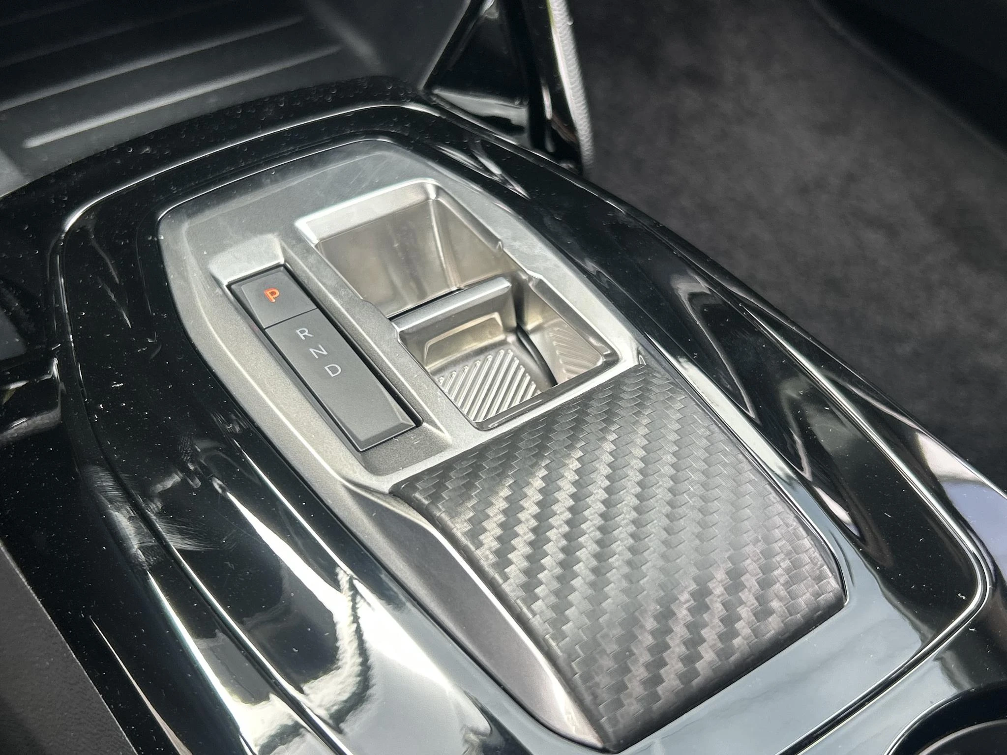 Peugeot-208-image-14