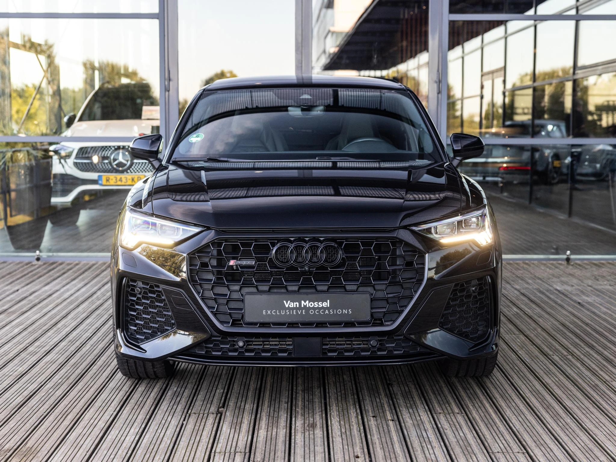 Audi-RSQ3-image-2